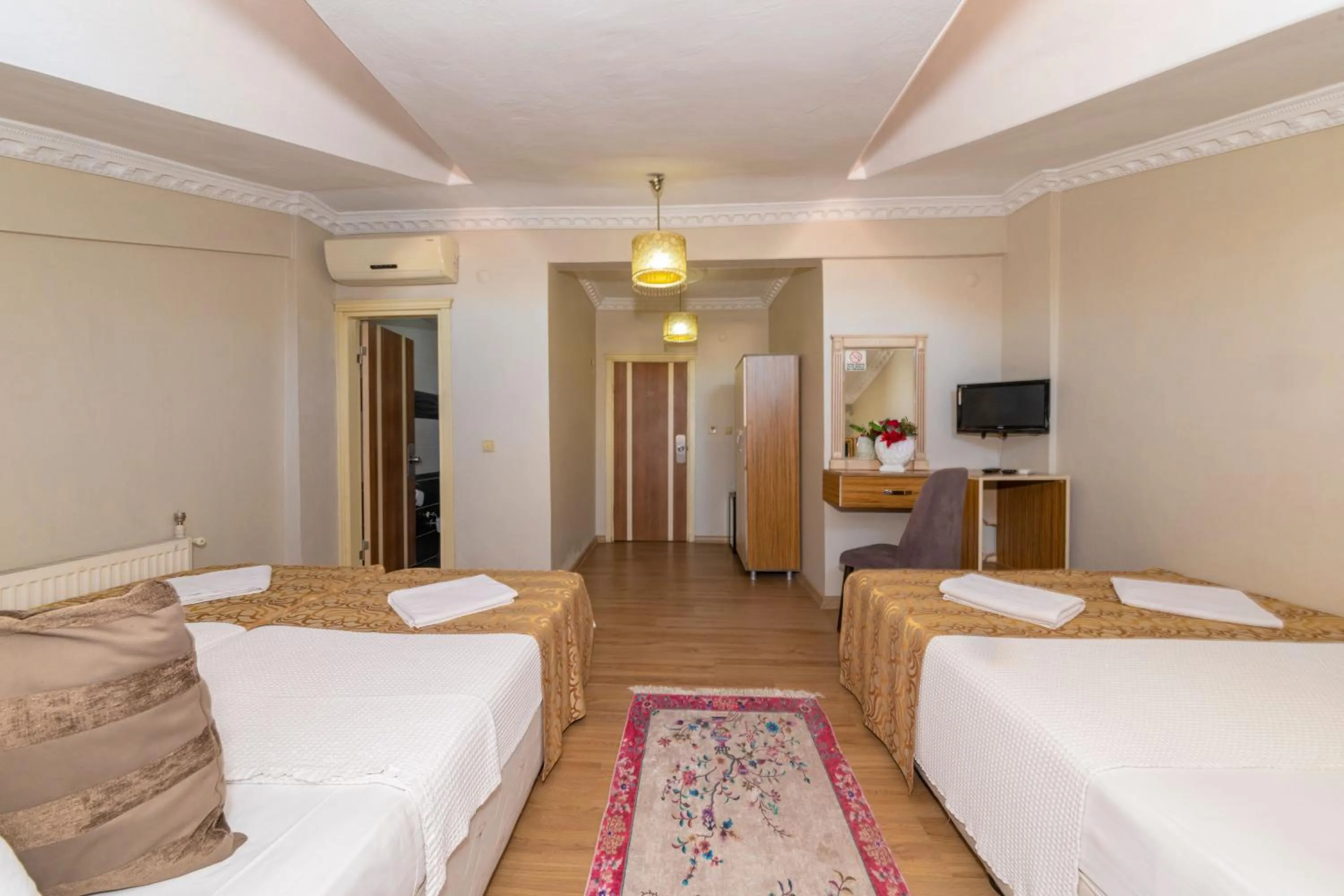 Bed in Ista Palace Hotel