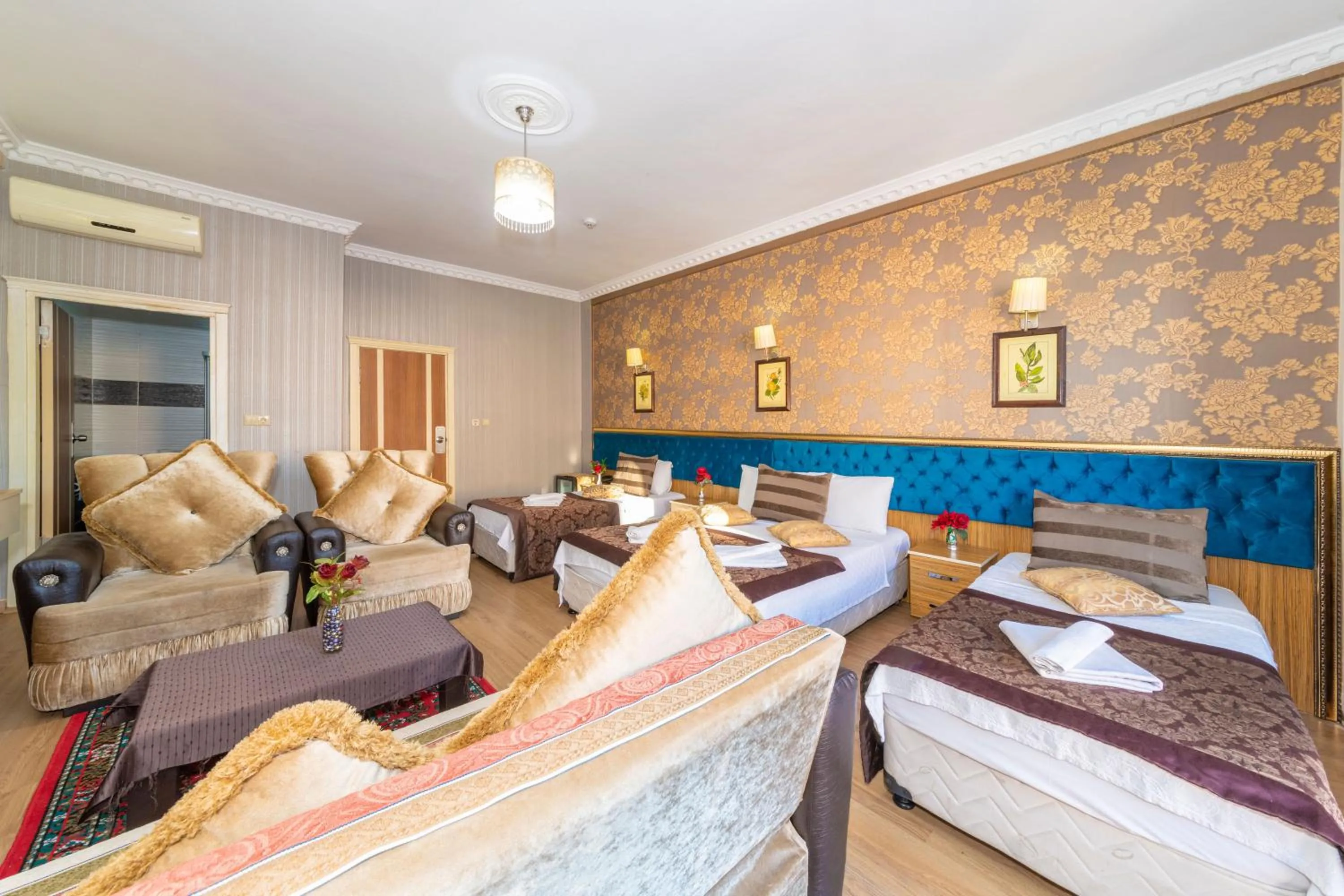 Bed in Ista Palace Hotel