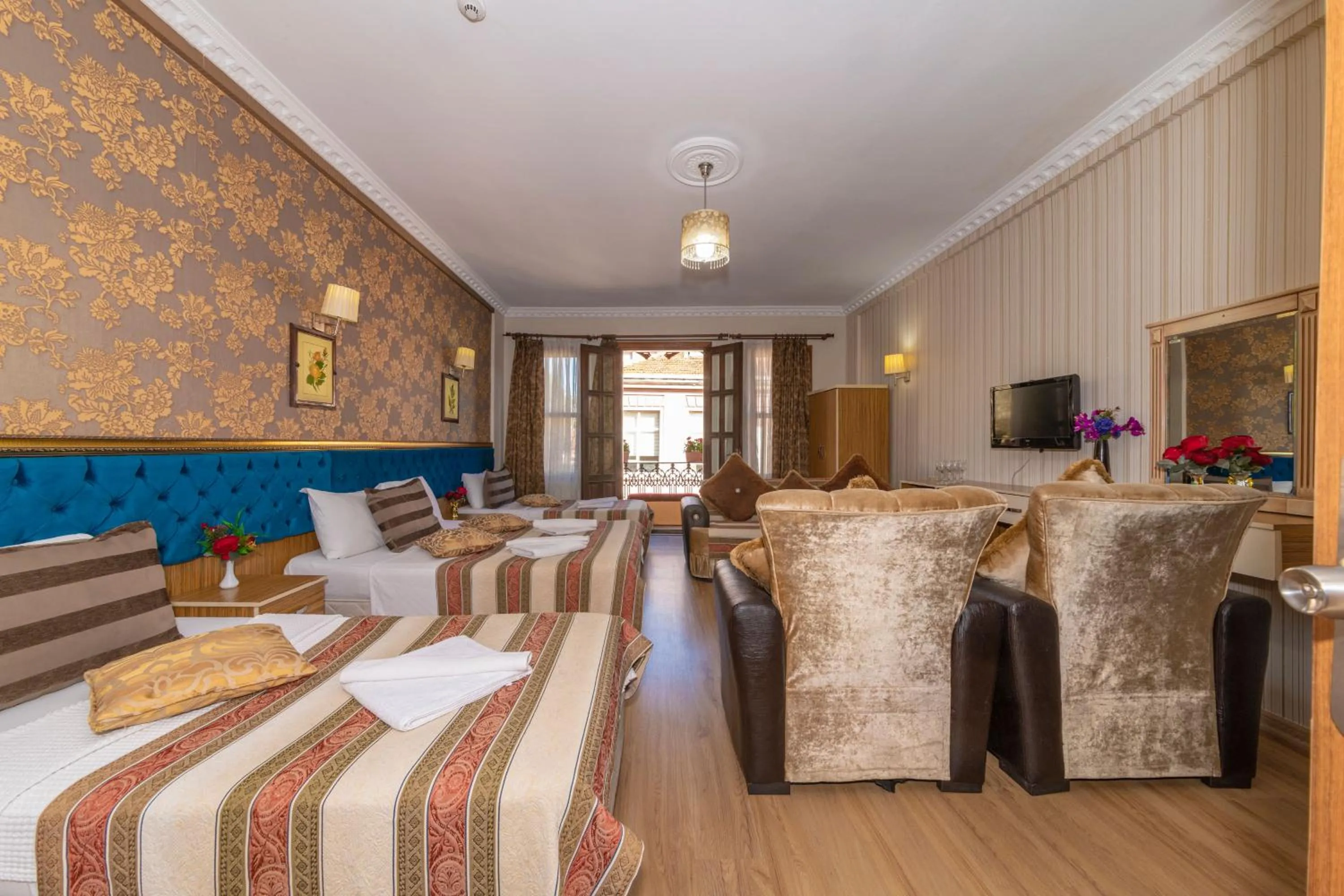 Bed in Ista Palace Hotel