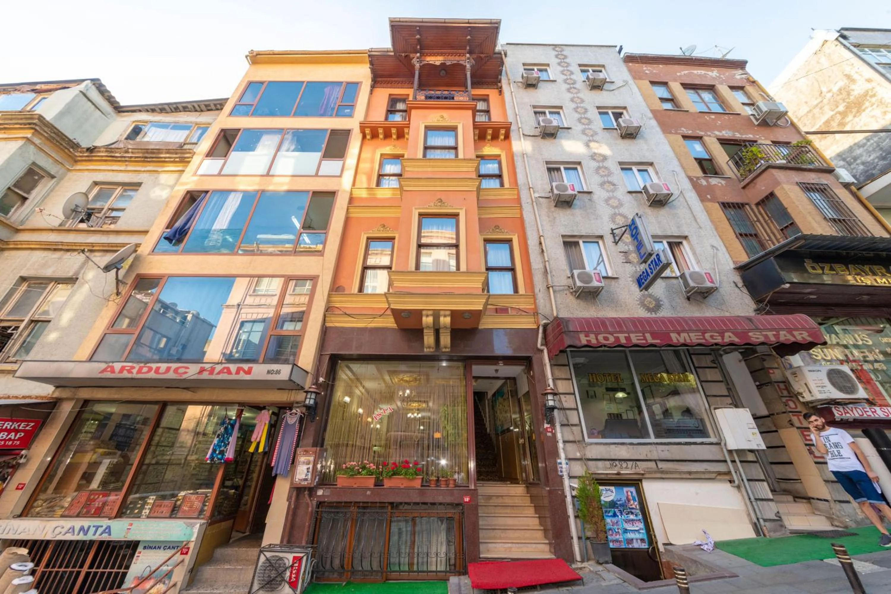 Property building in Ista Palace Hotel