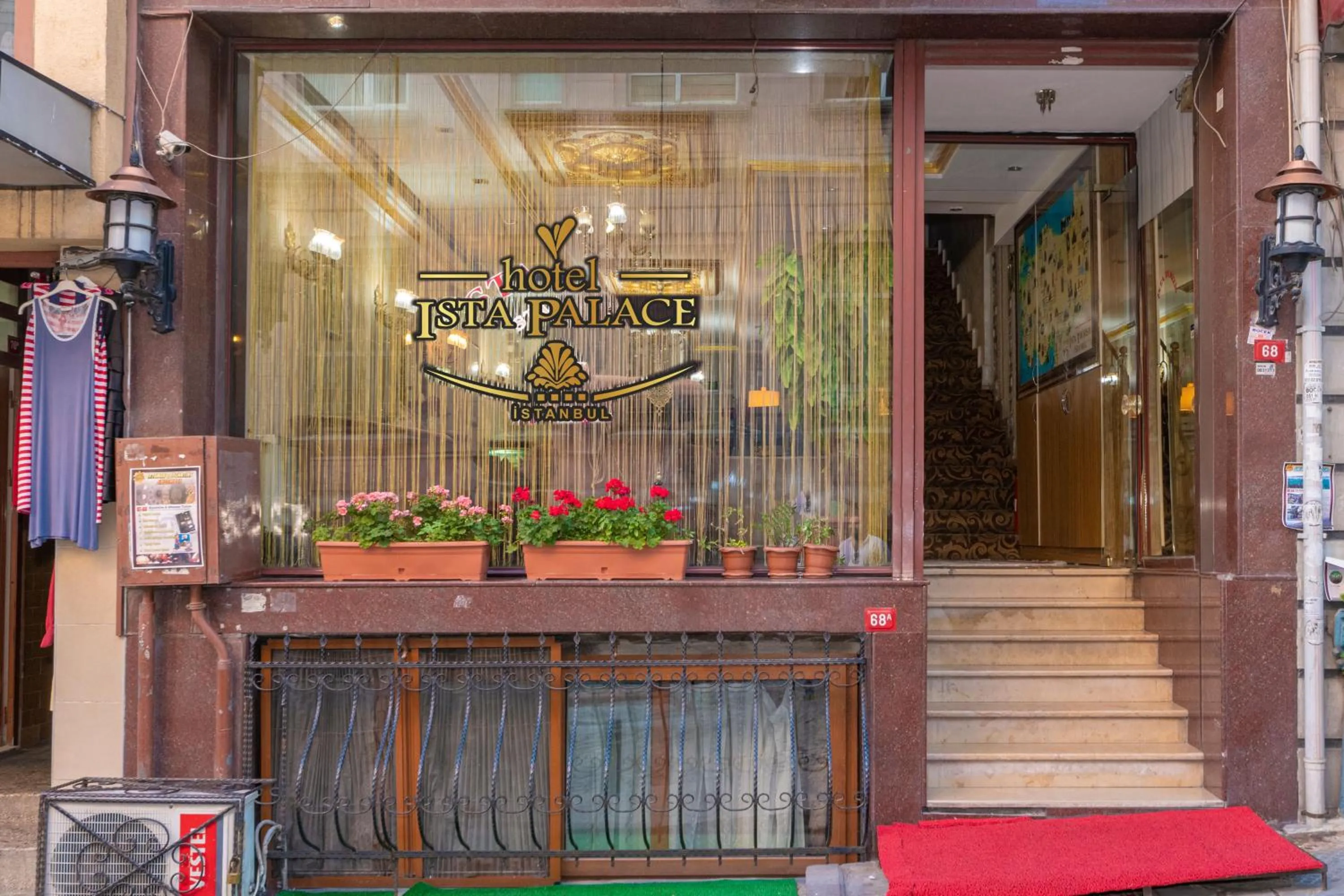 Facade/entrance in Ista Palace Hotel