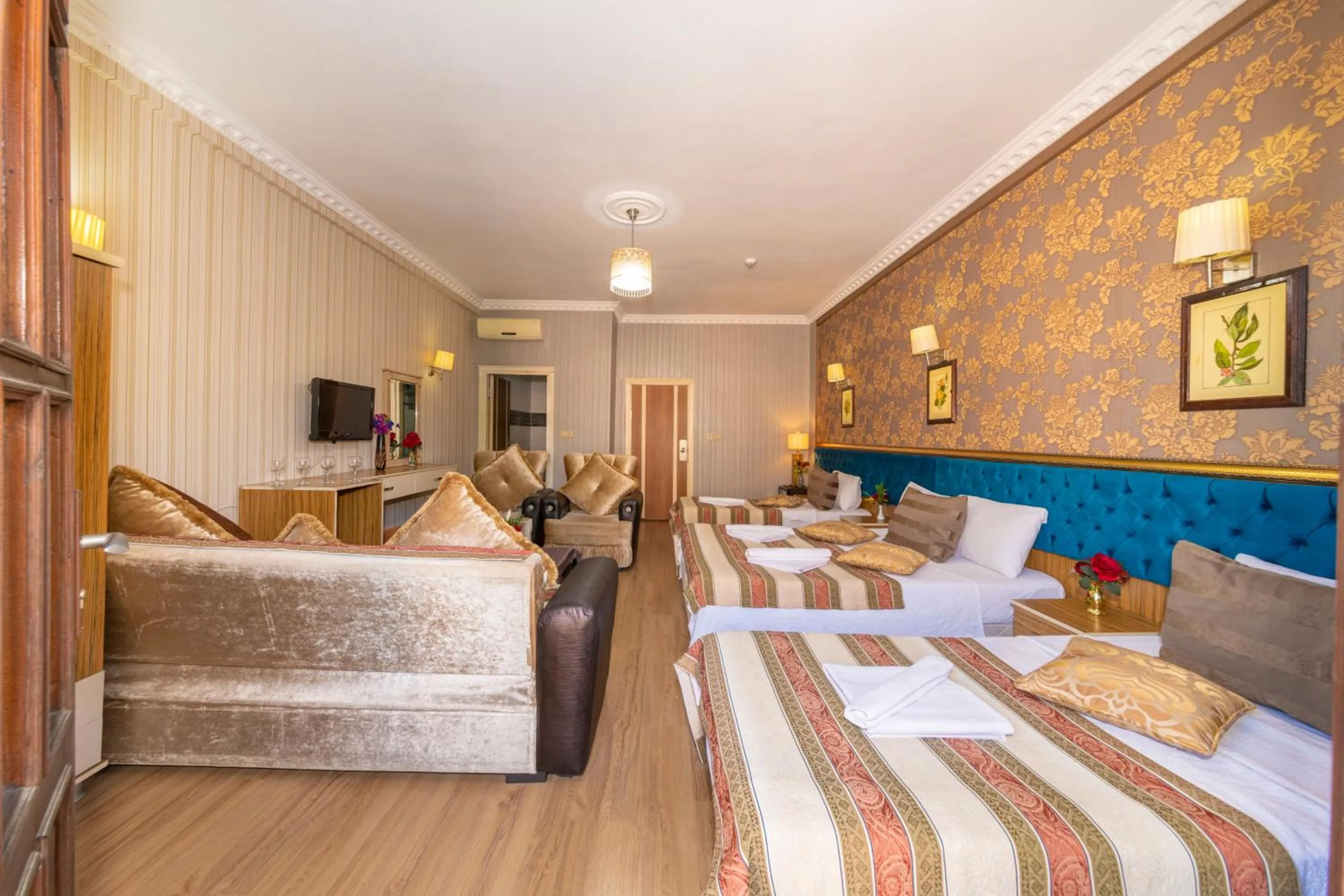 Bed in Ista Palace Hotel