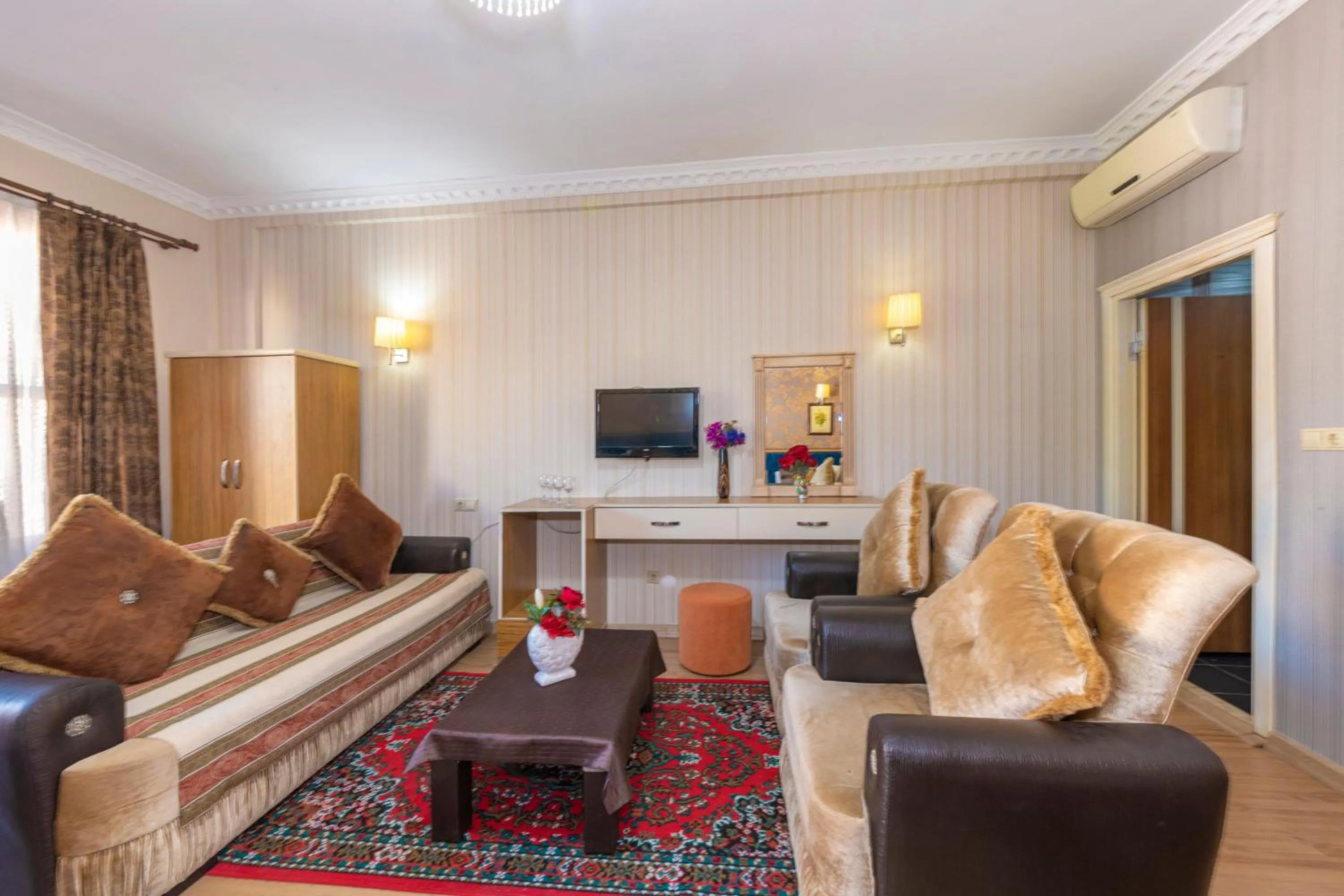 TV and multimedia in Ista Palace Hotel