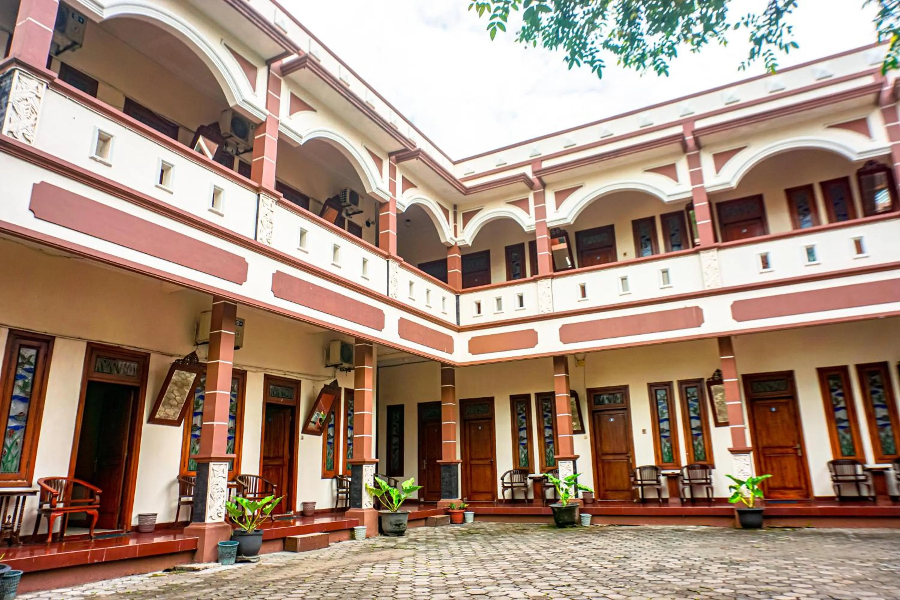 Property building in Hotel Laweyan Solo