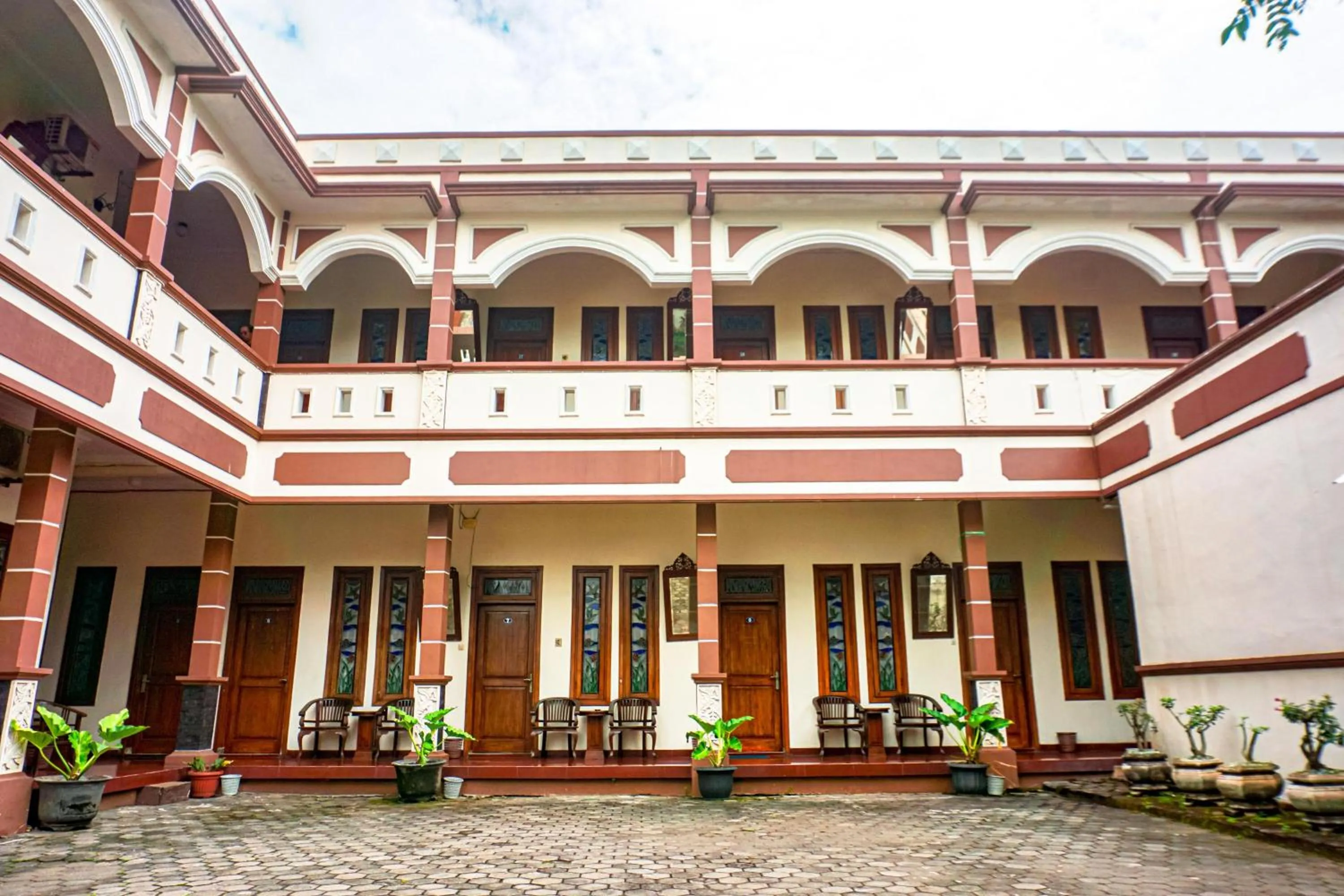 Property building in Hotel Laweyan Solo