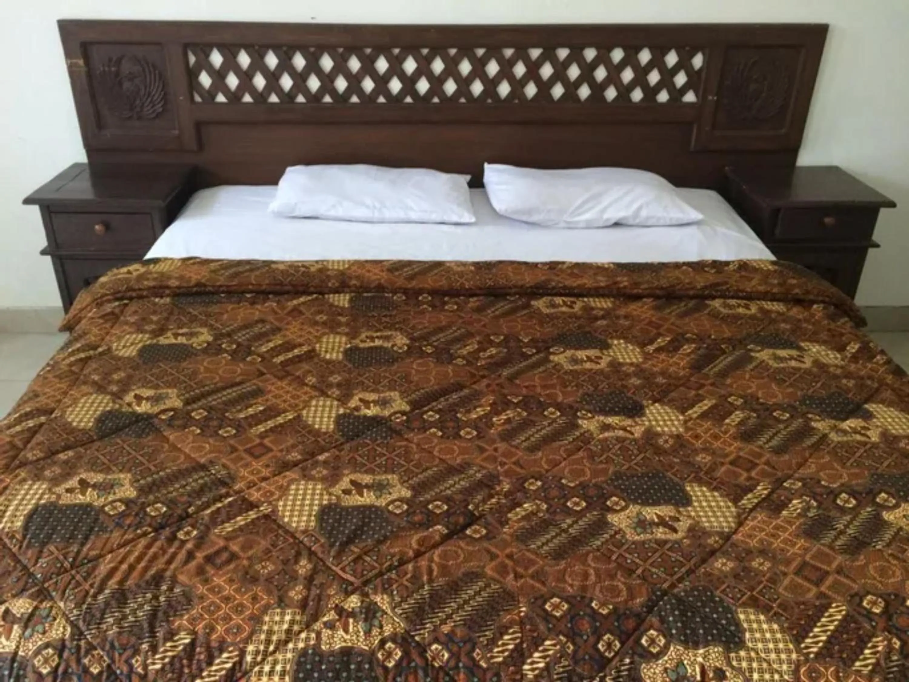 Bedroom, Bed in Hotel Laweyan Solo