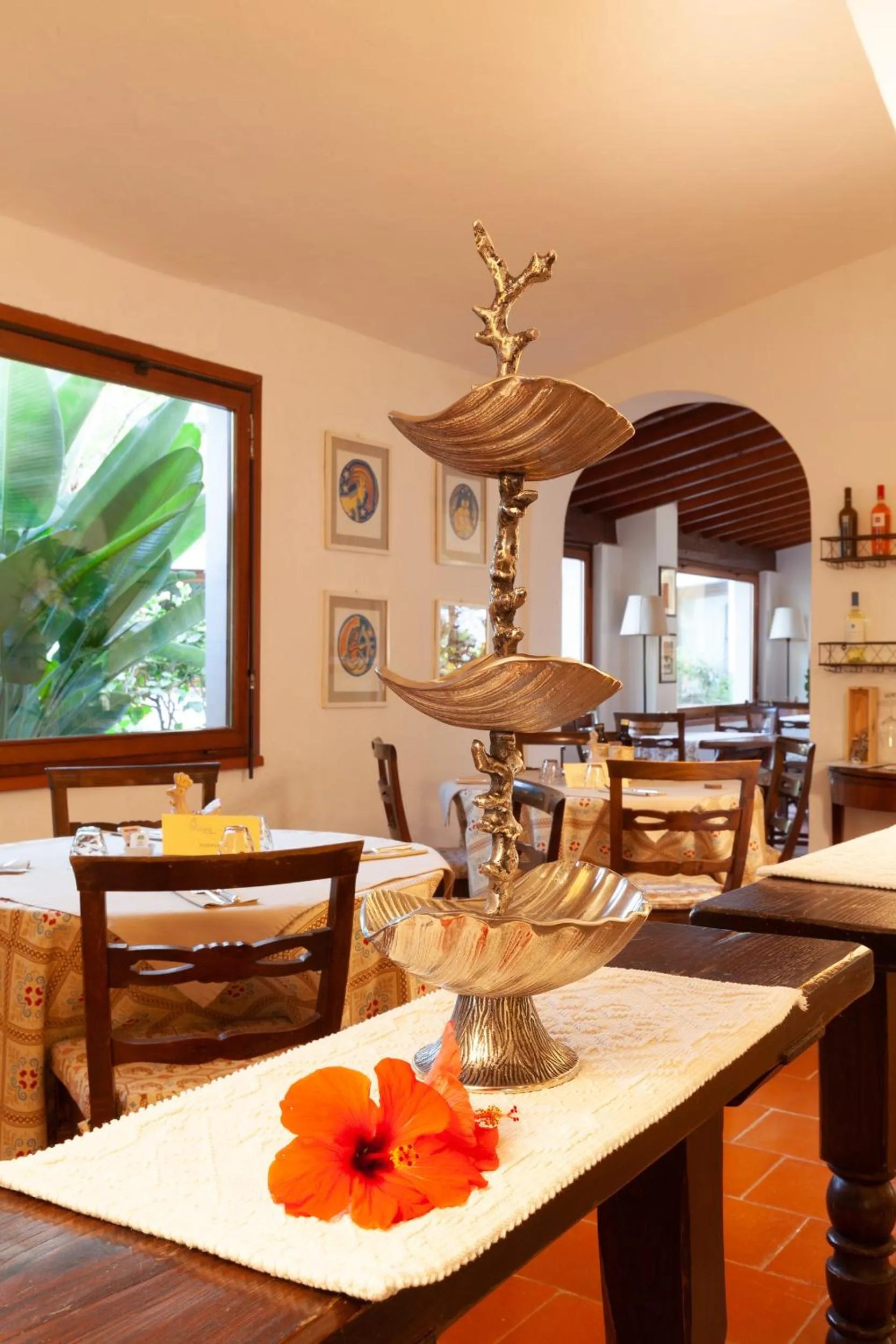 Restaurant/places to eat in Nora Club Hotel & Spa