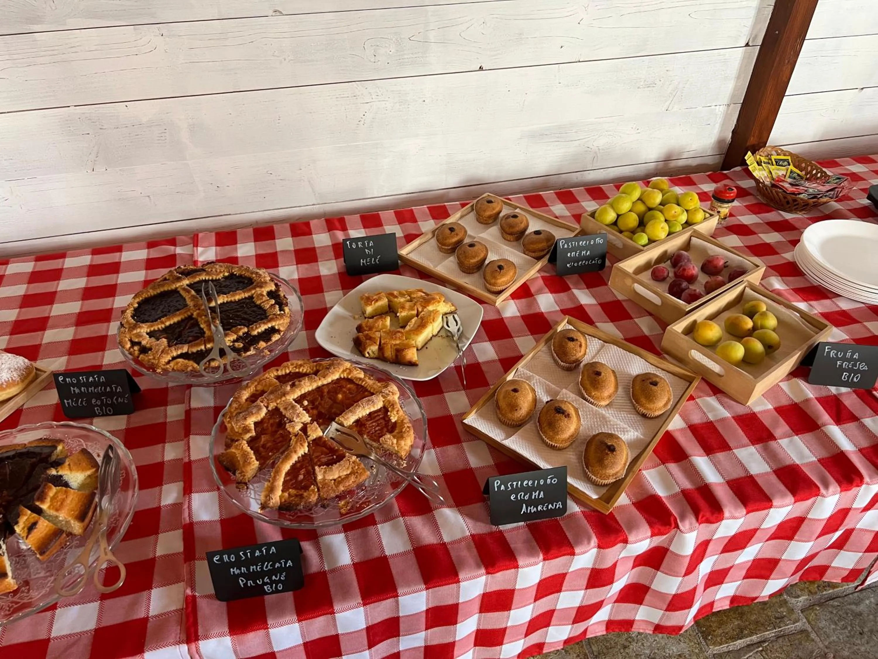 Food and drinks in Rifugio Delle Grotte