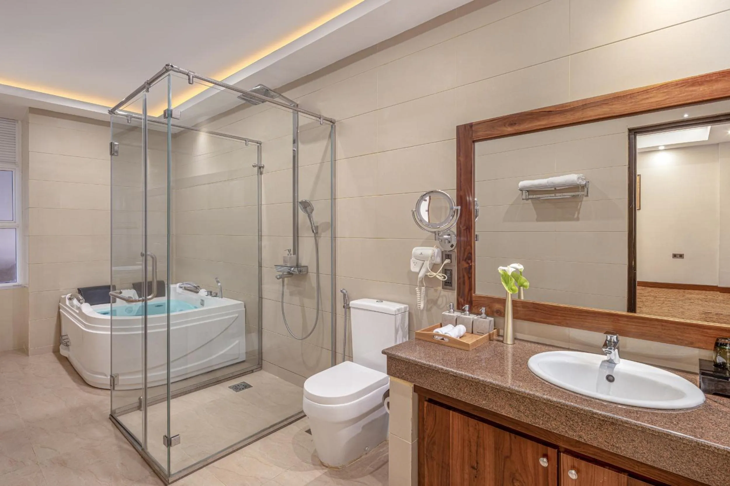 Bathroom in The Golden Ridge Hotel