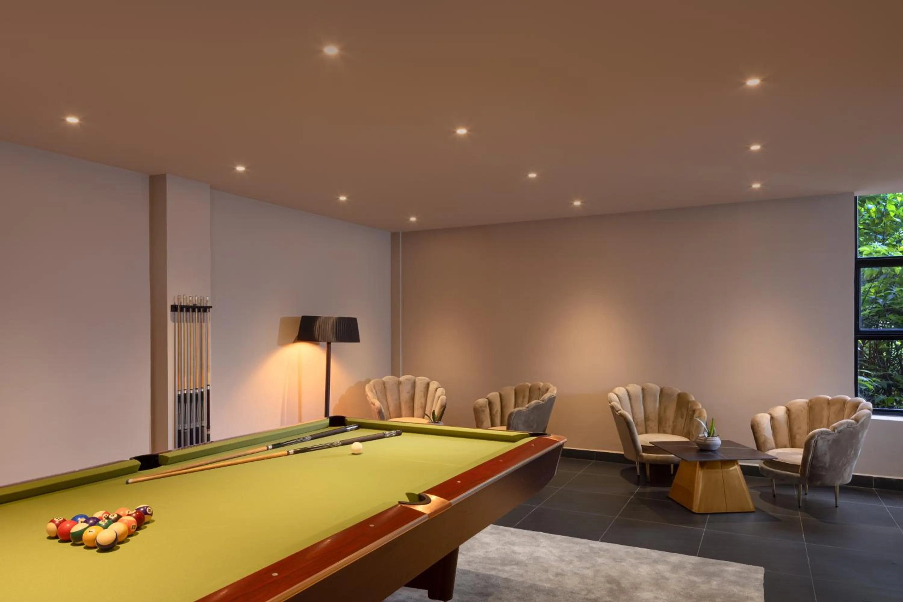 Billiard in The Golden Ridge Hotel