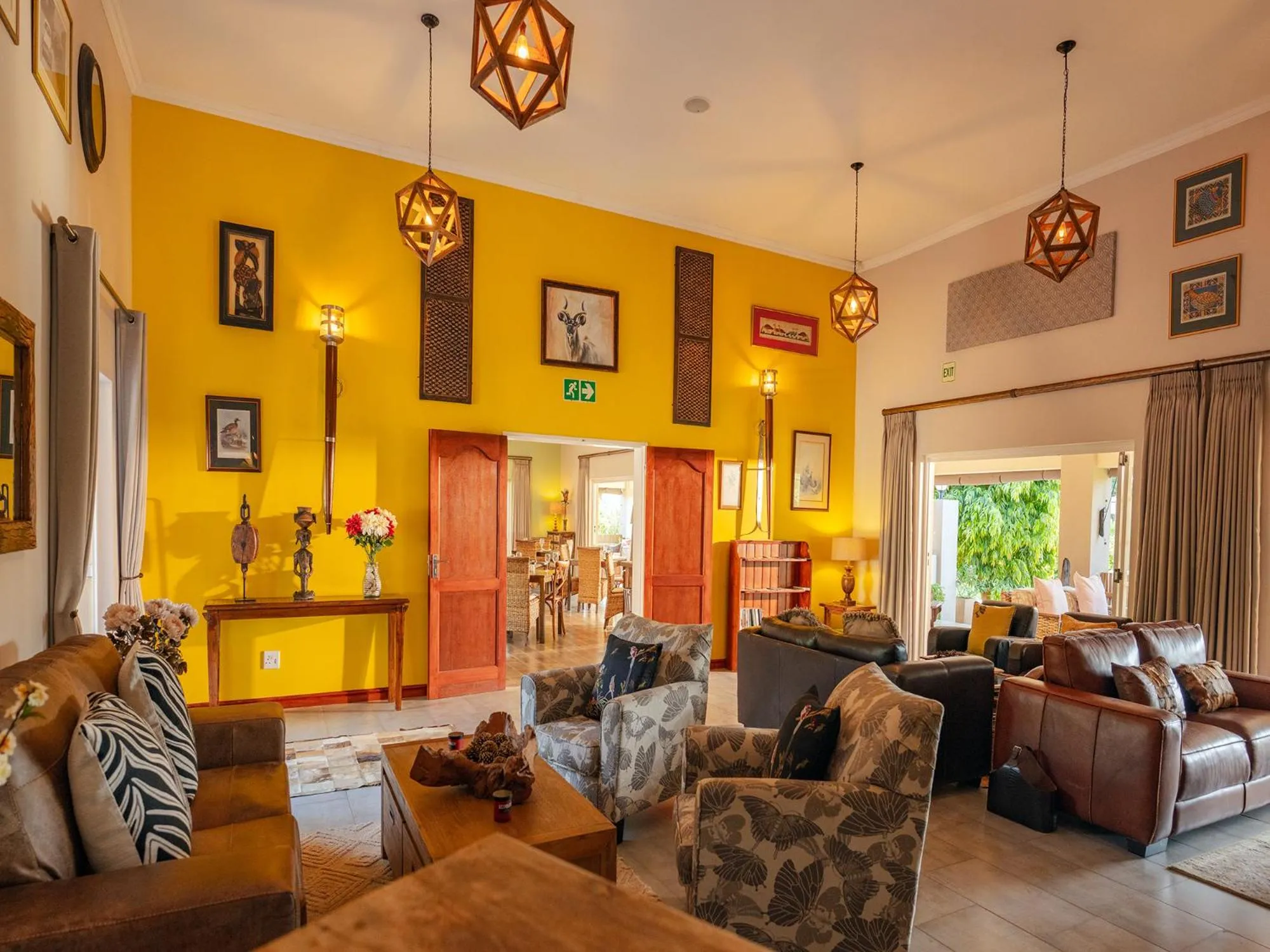 Lounge or bar in Monkey Thorn Lodge & Wellness Spa - Adults Only