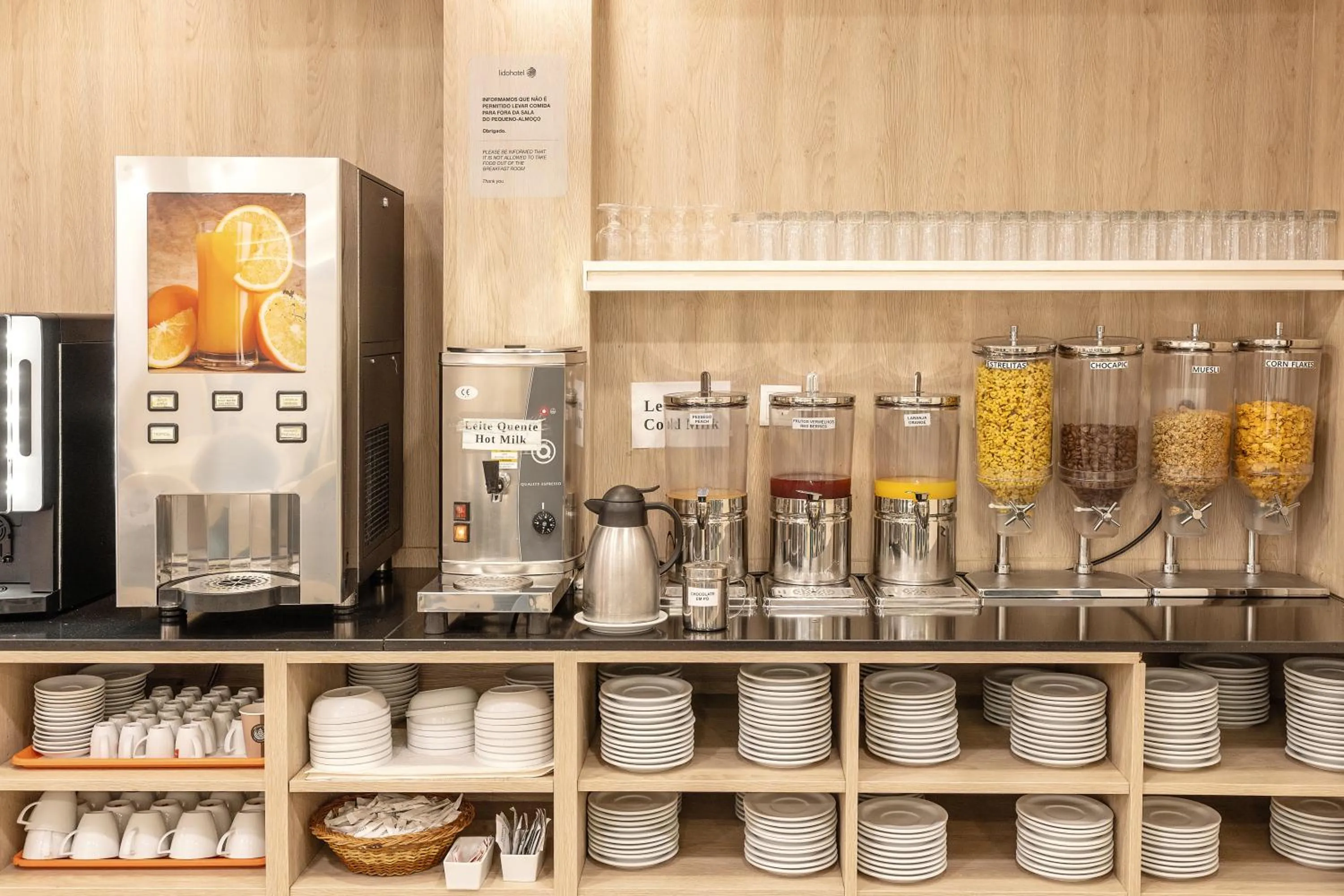 Coffee/tea facilities in Hotel Lido