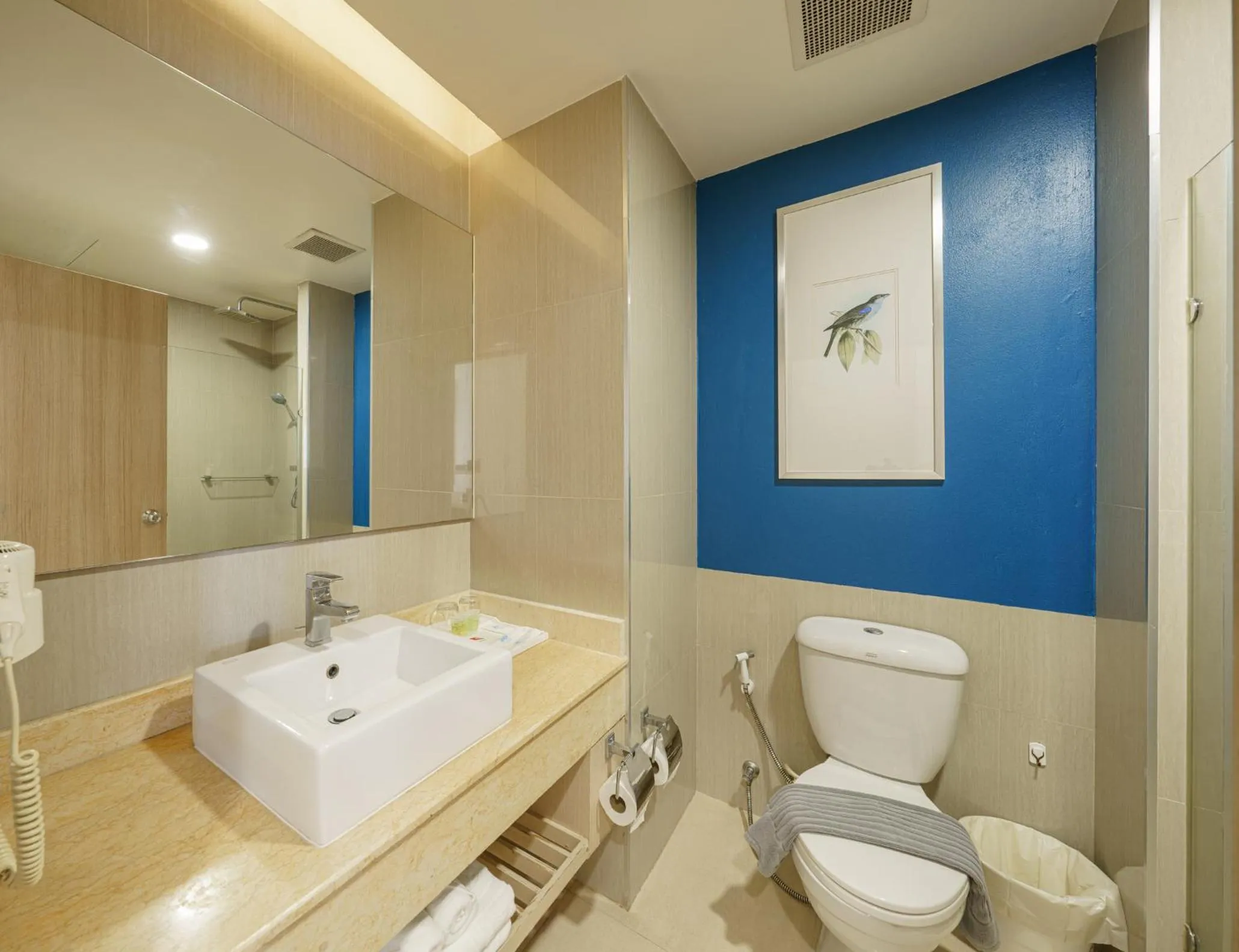 Jolly Suites&Spa Petkasem