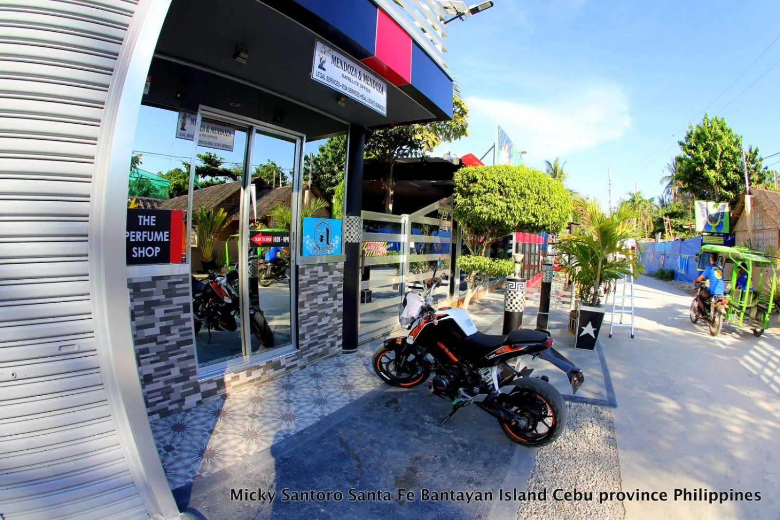 Micky Santoro Hotel & Restaurant