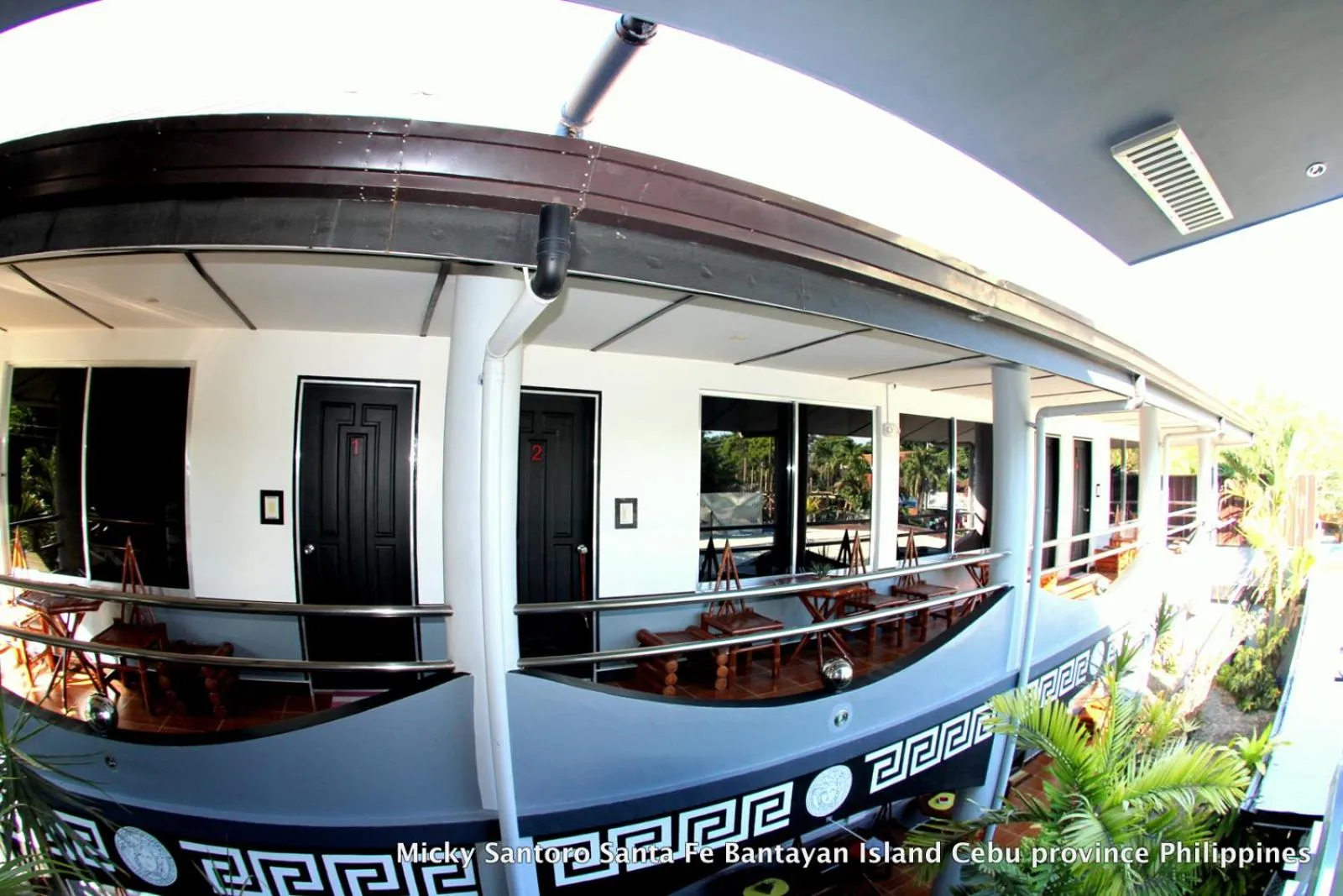 Micky Santoro Hotel & Restaurant