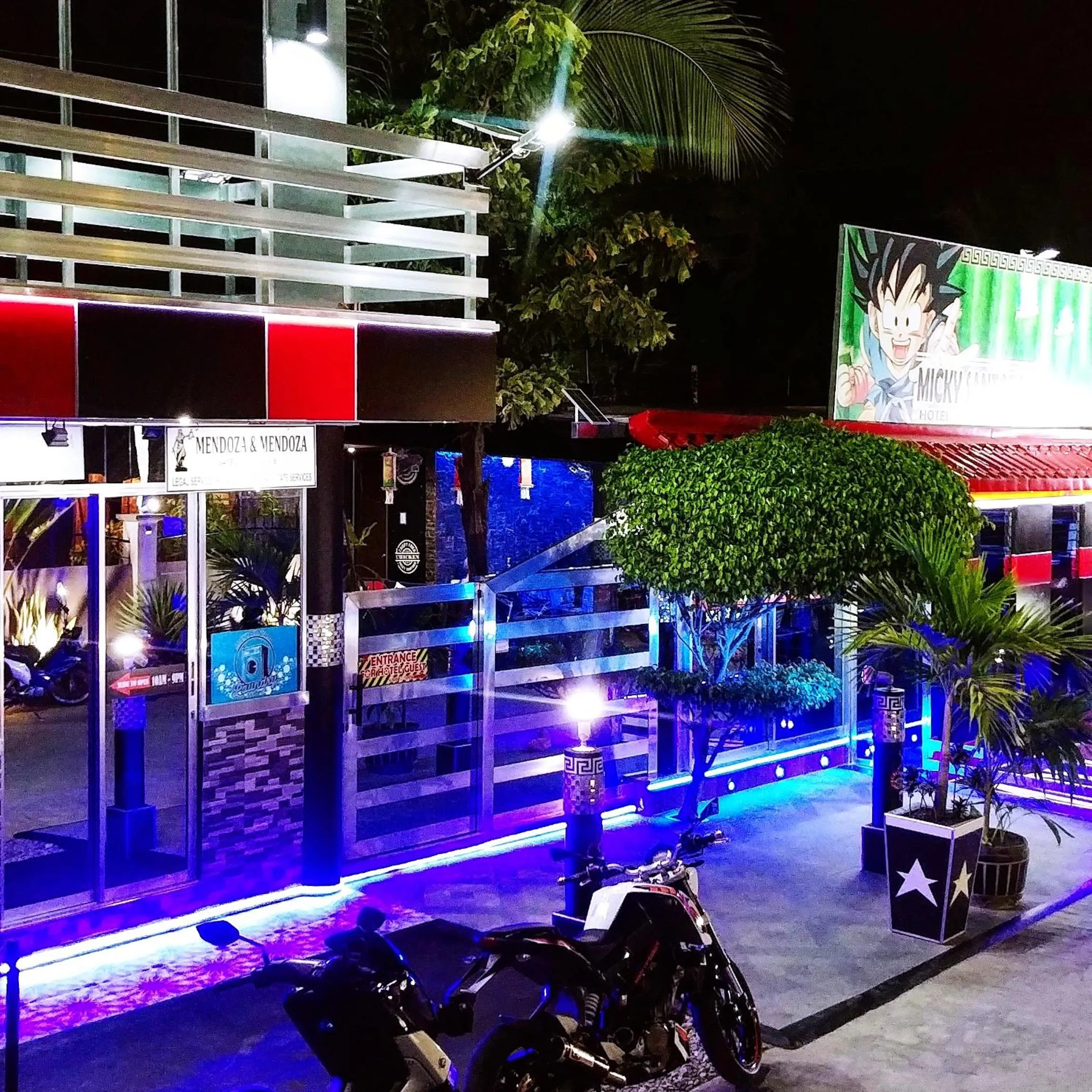 Micky Santoro Hotel & Restaurant