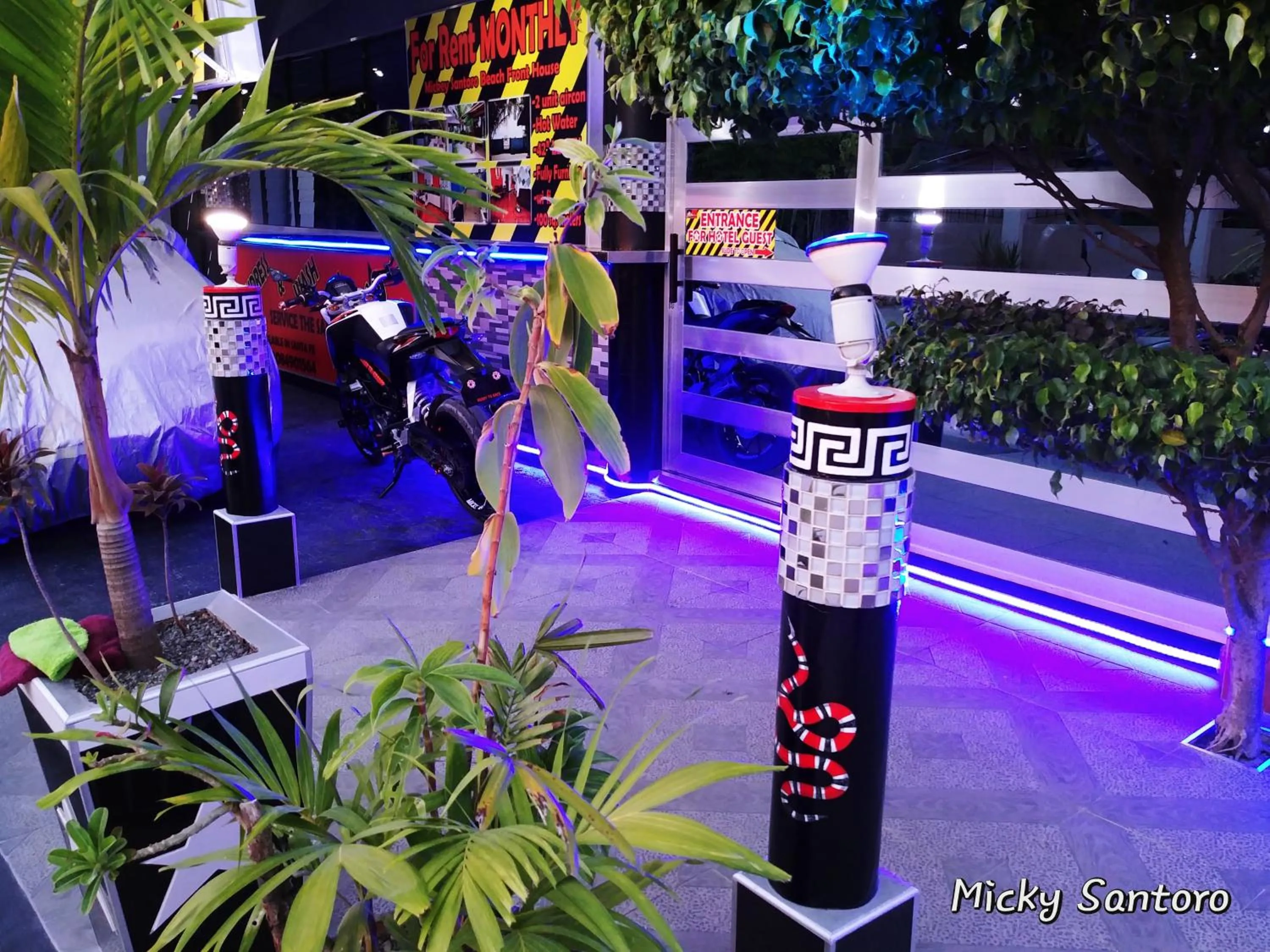 Micky Santoro Hotel & Restaurant