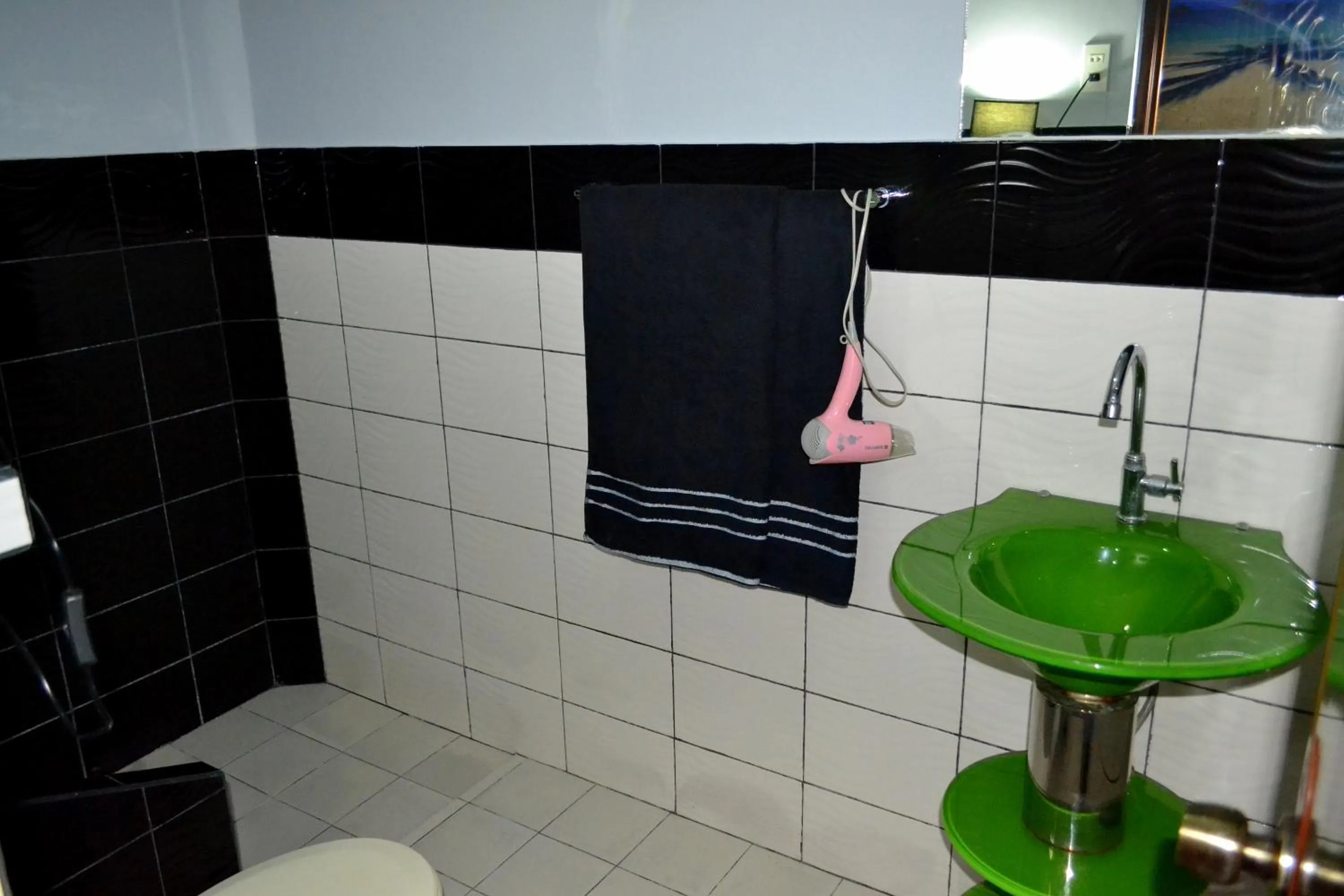 Micky Santoro Hotel & Restaurant