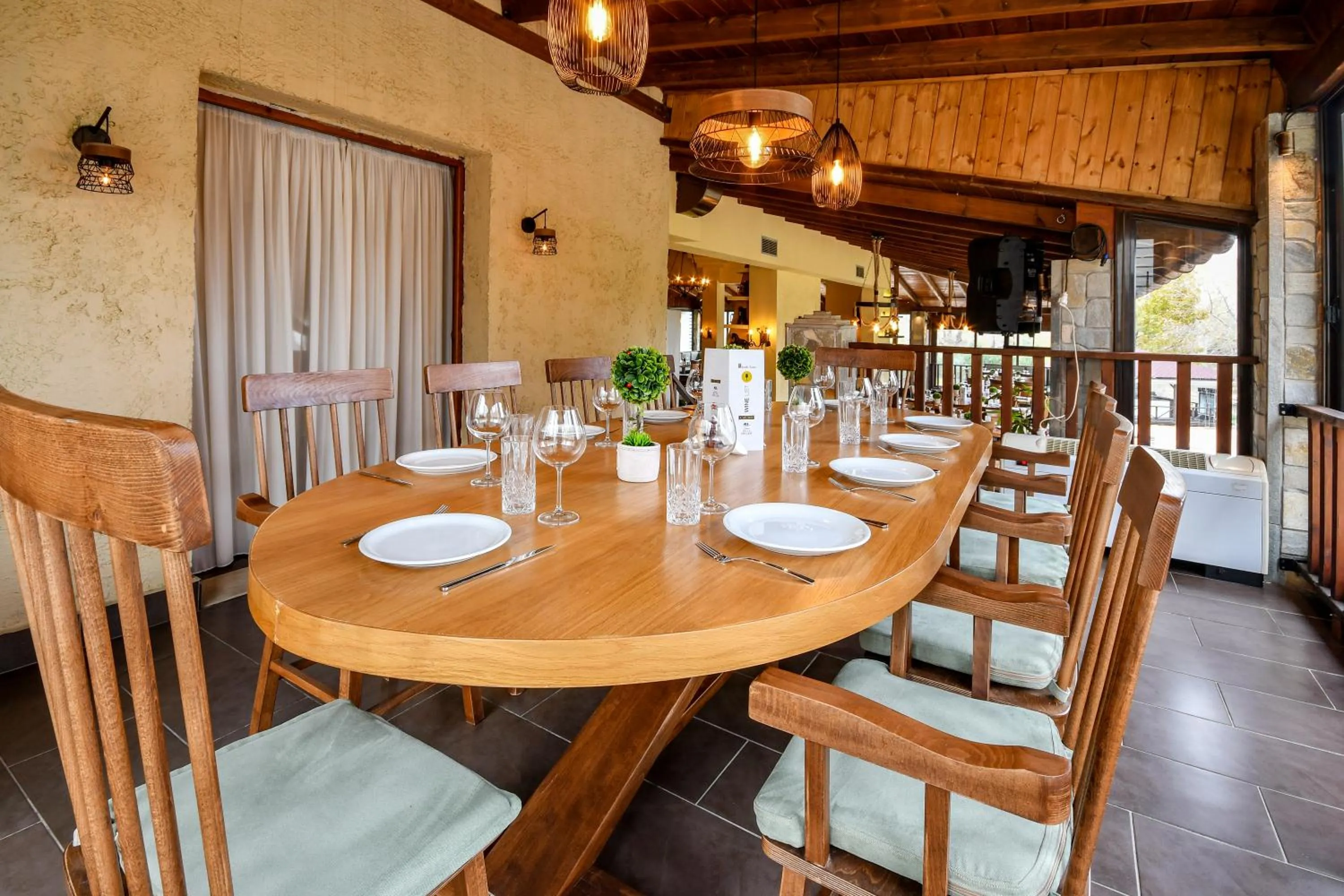 Restaurant/places to eat in Arhontiko Liamas