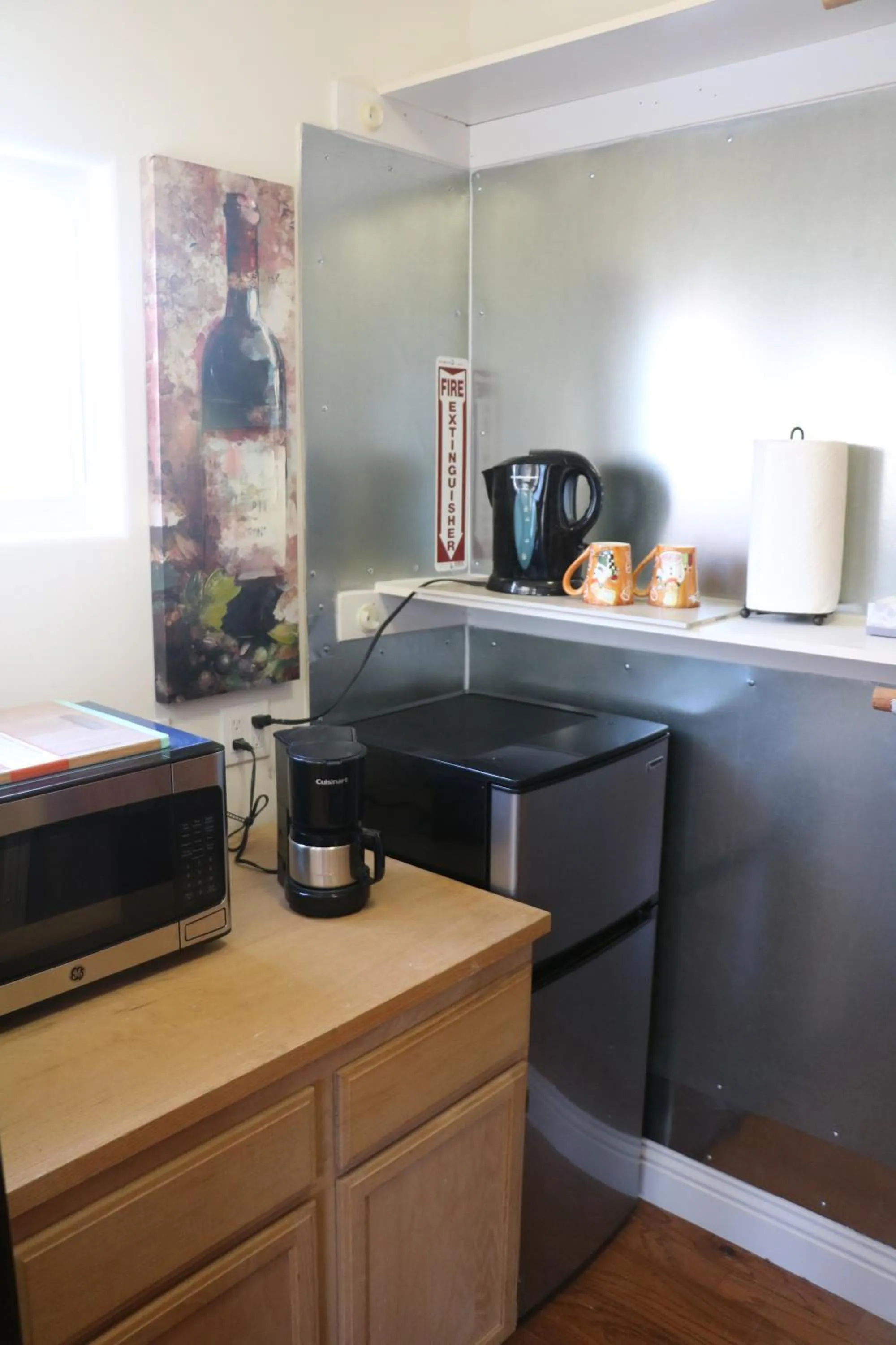 Coffee/tea facilities in Entire Second Flr - Santa Monica Luxury Roman Villa