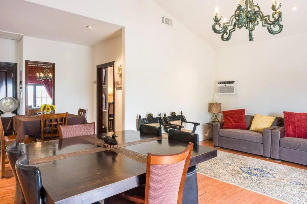 Entire Second Flr - Santa Monica Luxury Roman Villa