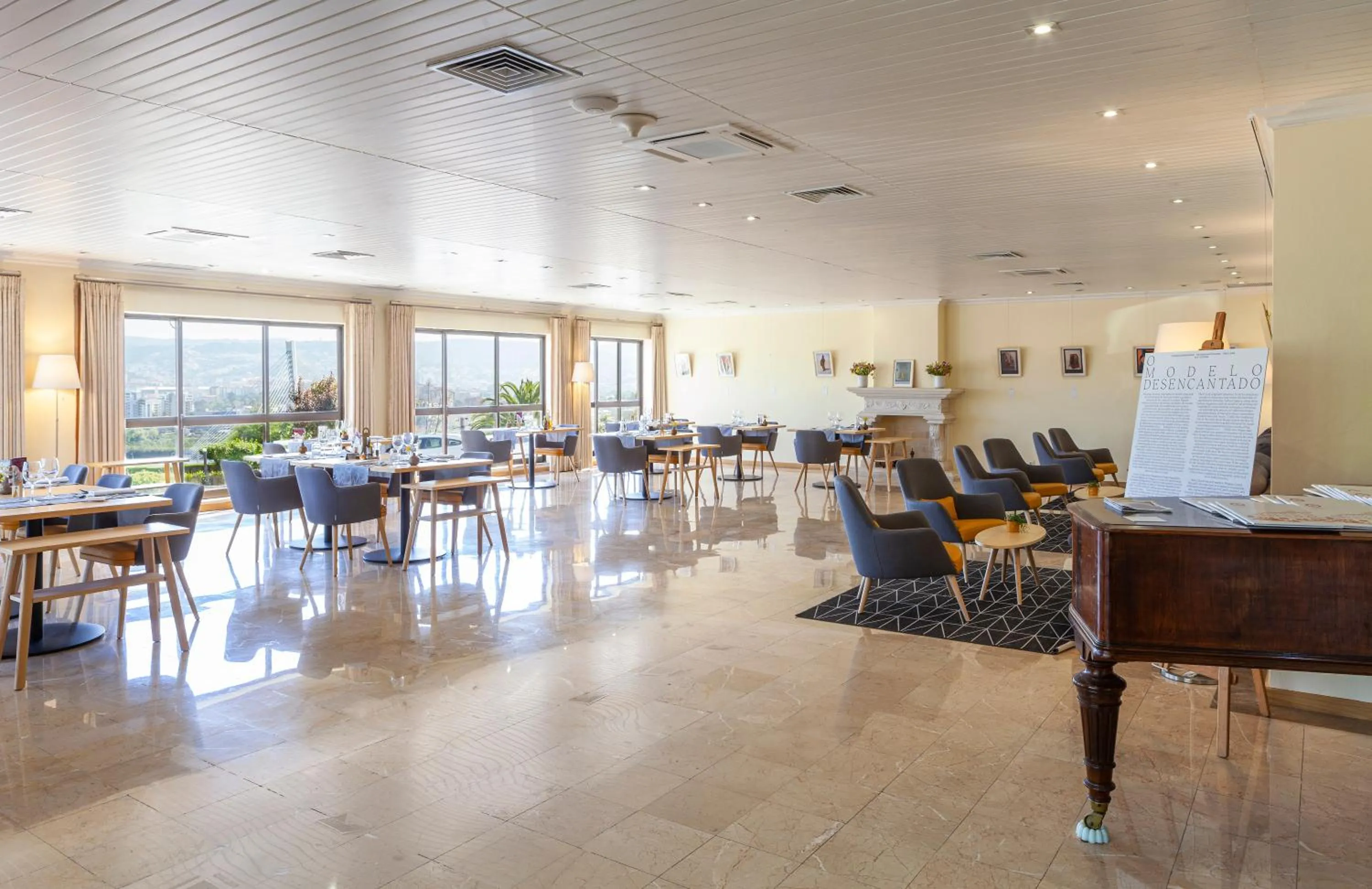 Lounge or bar in Hotel D. Luis