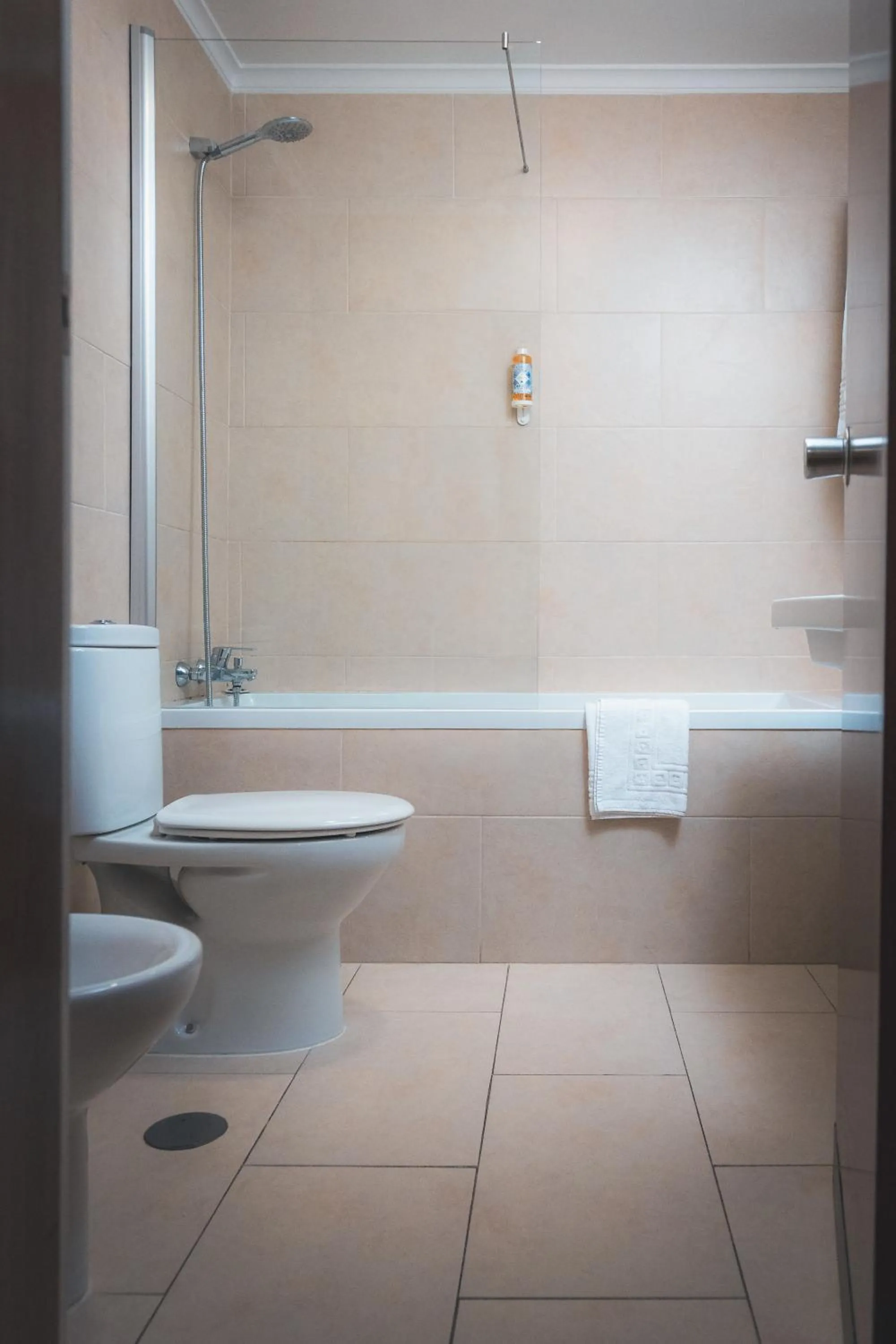 Shower in Hotel D. Luis