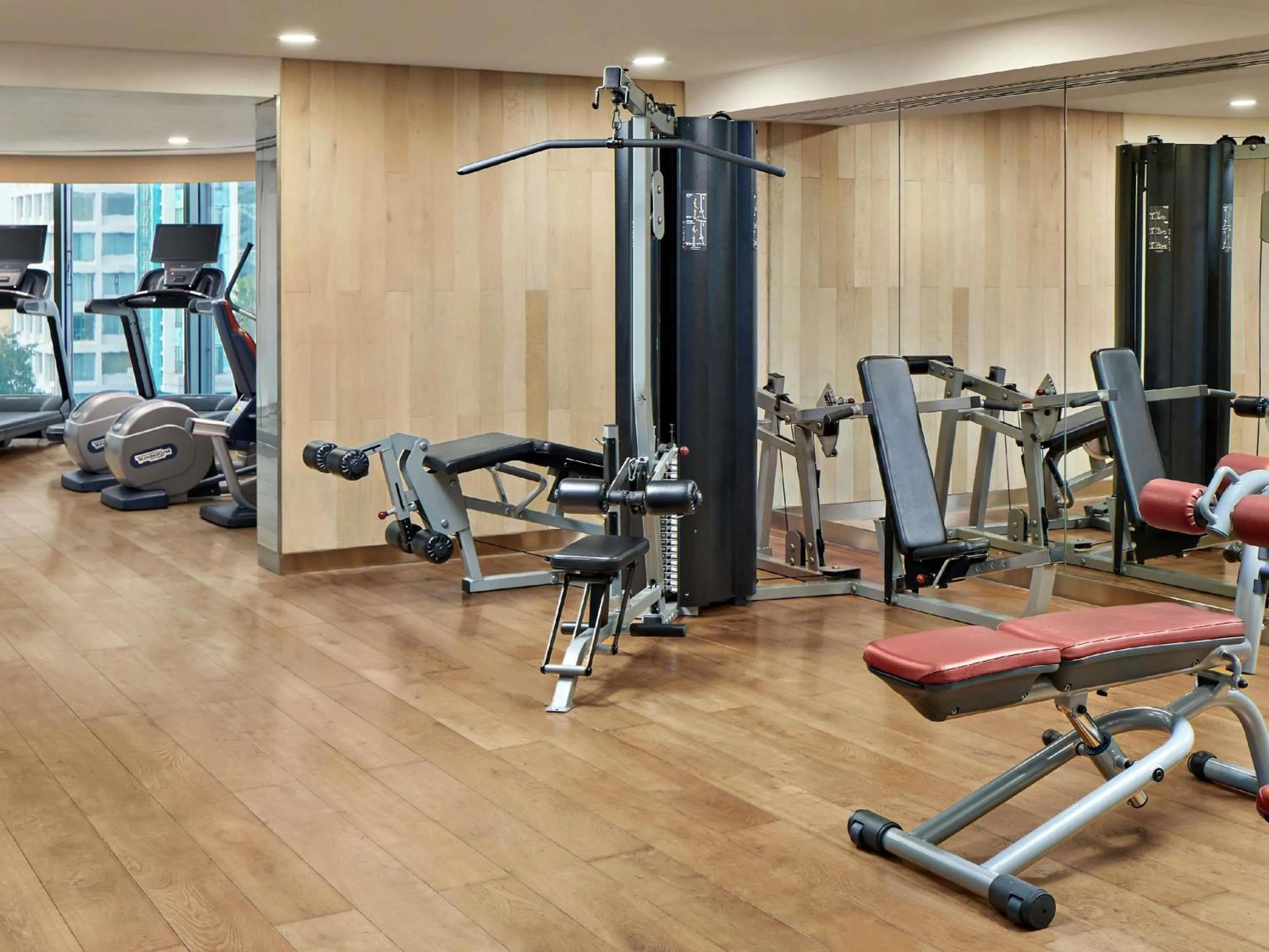 Fitness centre/facilities in Novotel Saigon Centre