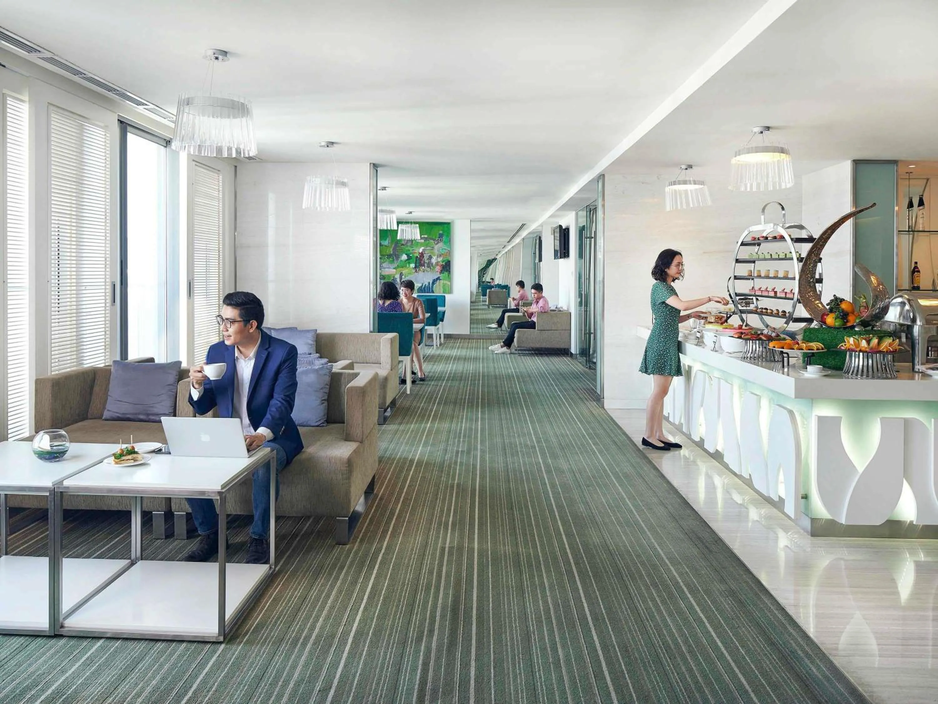 Lounge or bar in Novotel Saigon Centre