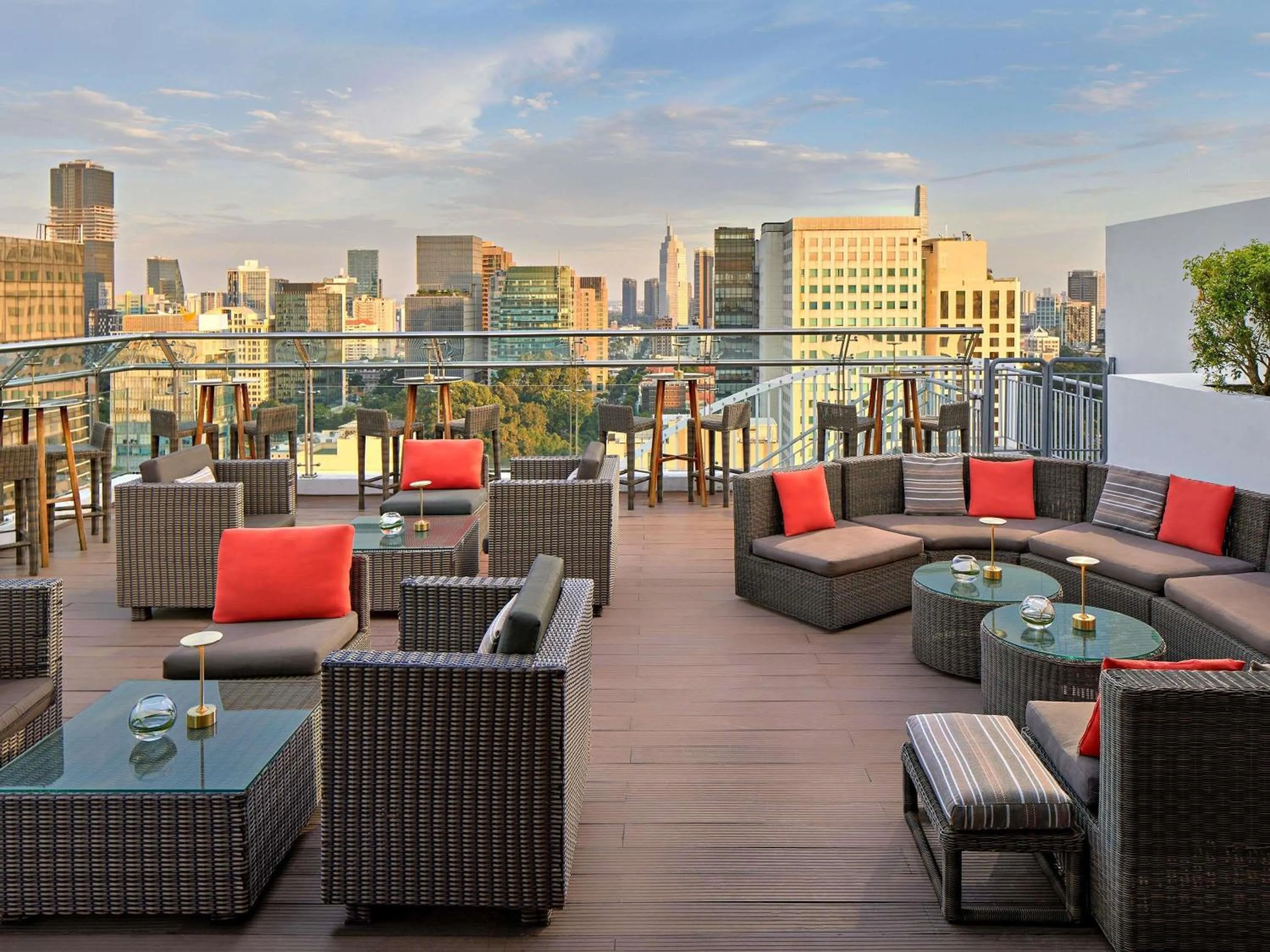 Lounge or bar in Novotel Saigon Centre