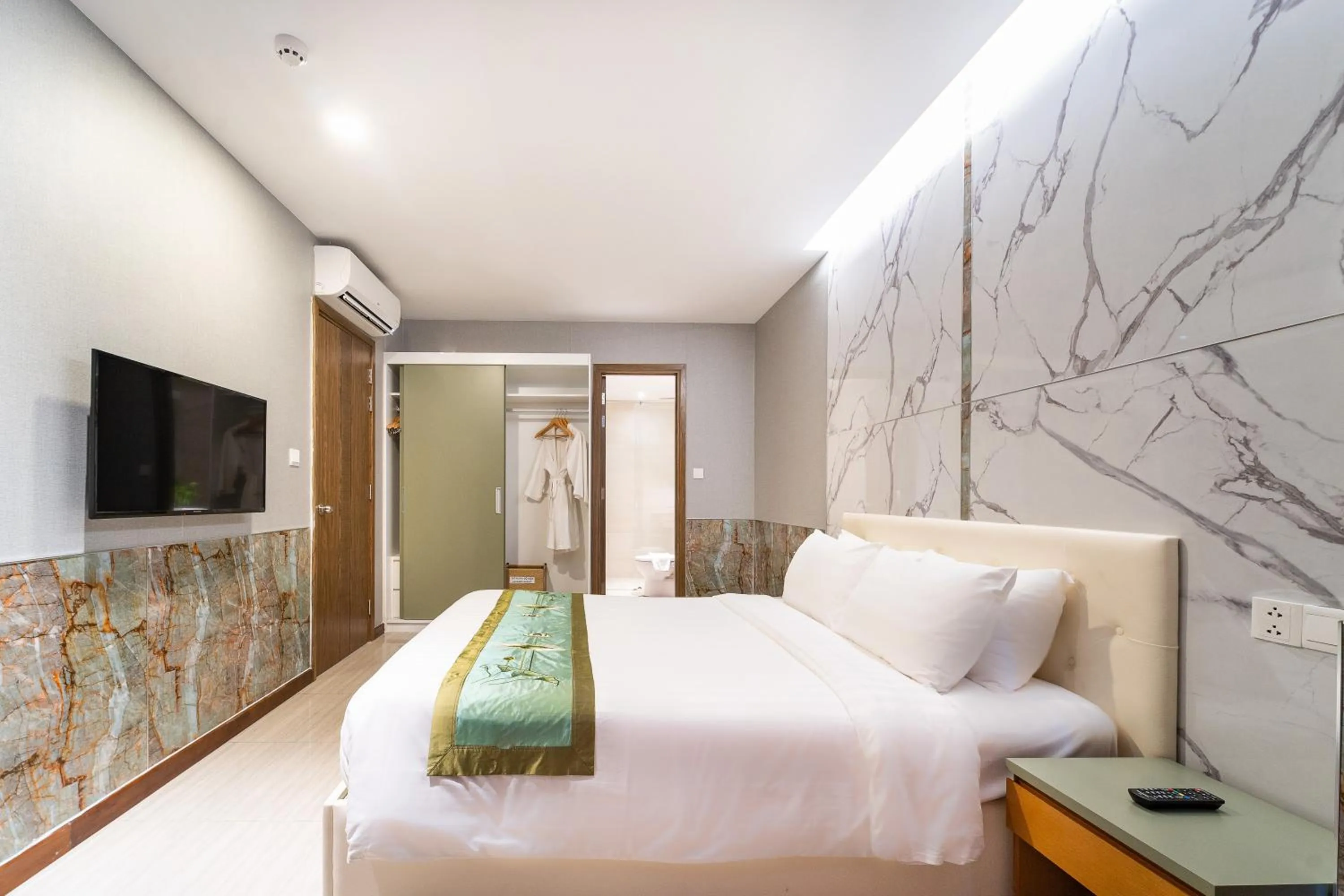 Bed in DIC Star Landmark