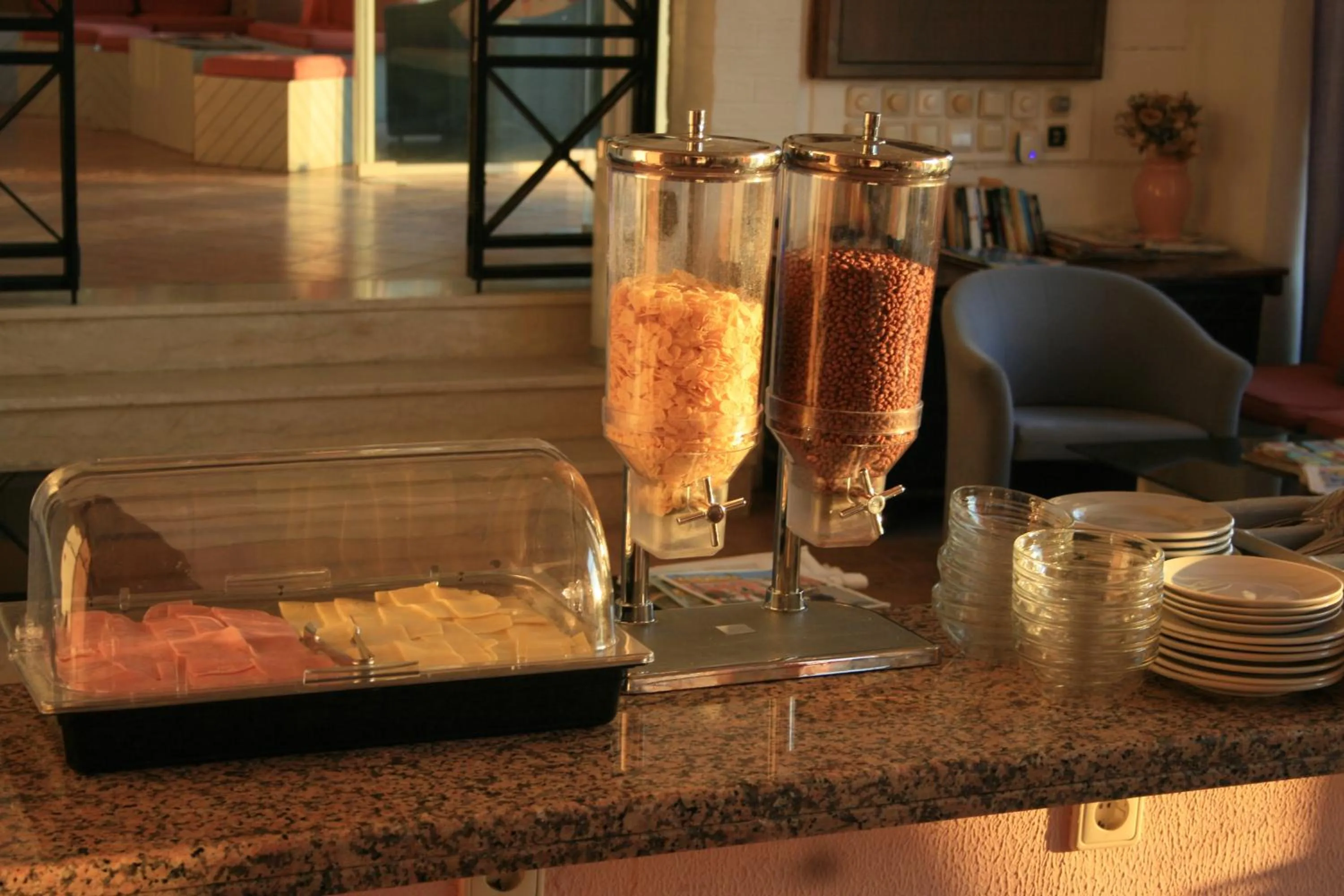 Restaurant/places to eat in Aegli Hotel