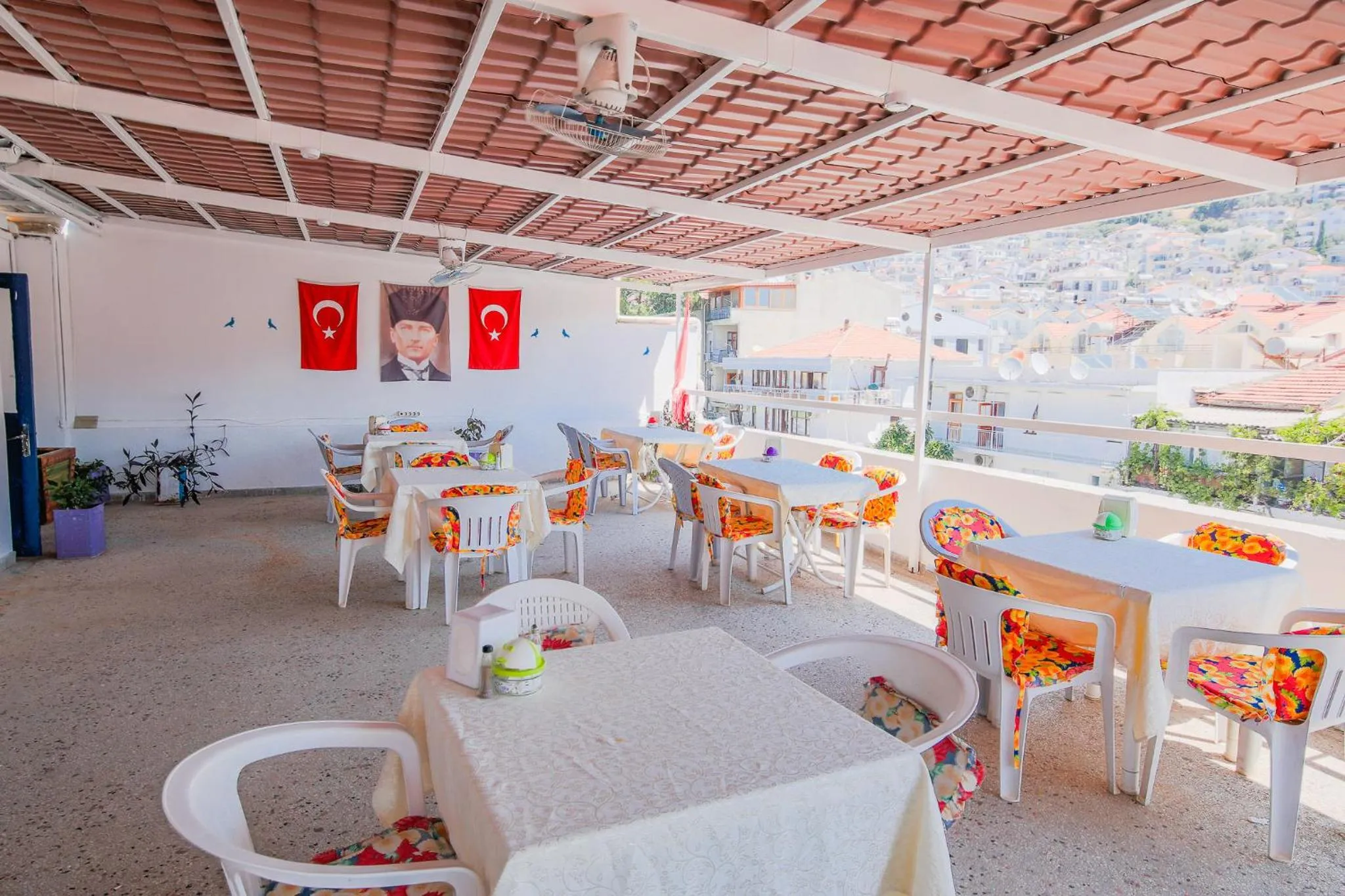 Saray Otel