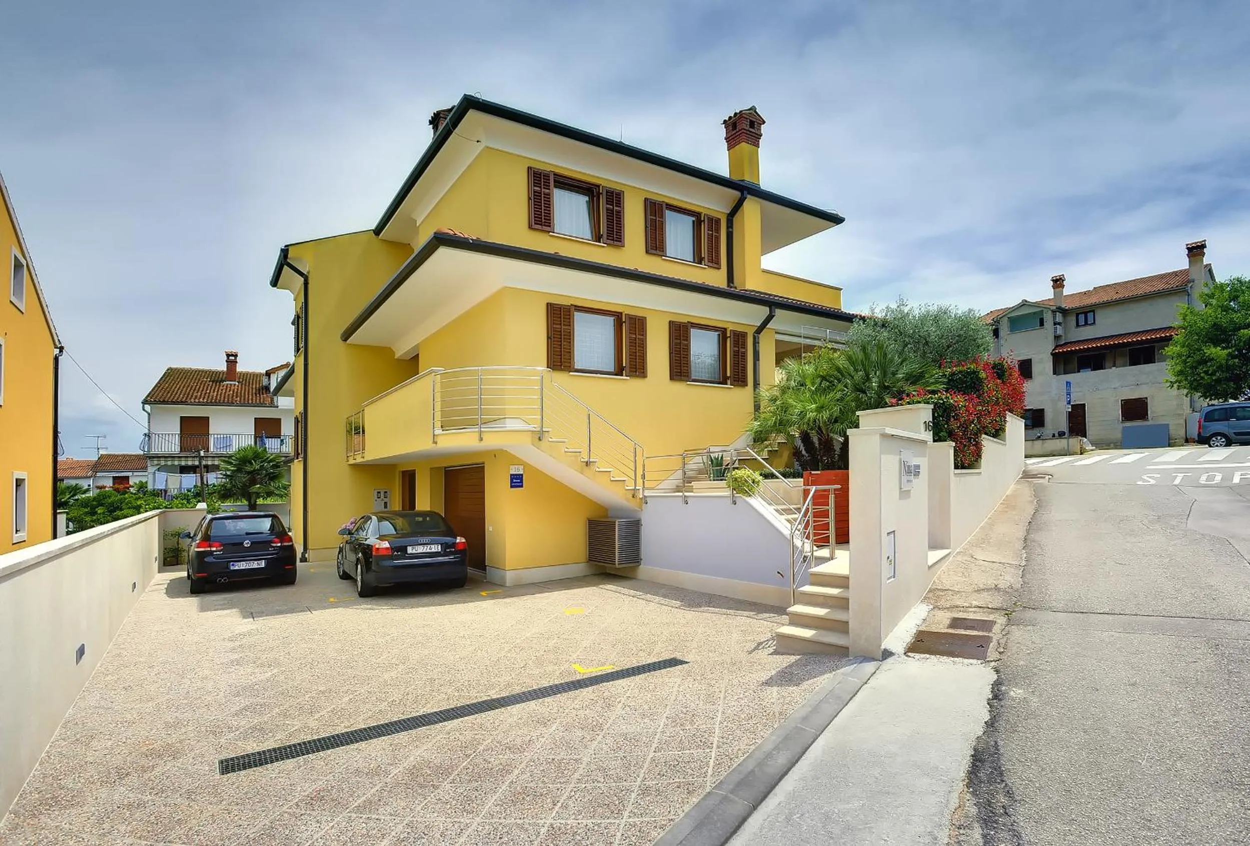 Comfor Two-Bedroom Apartment with Balcony in Villa NiNa B&B Rovinj