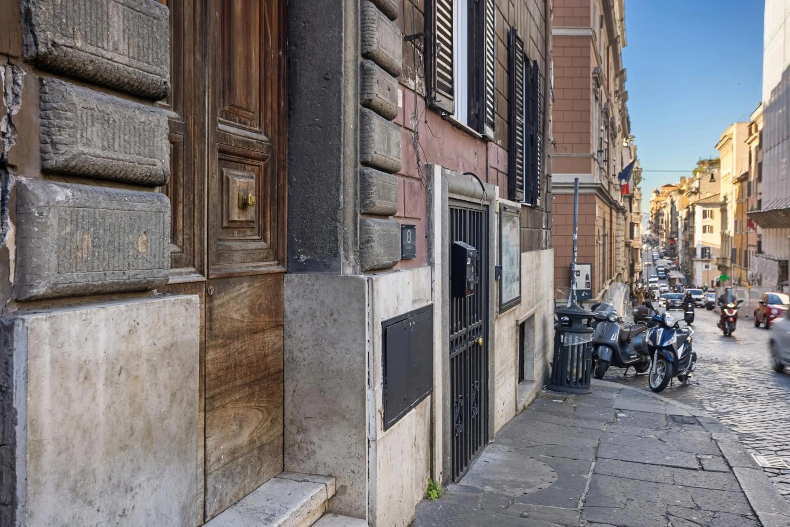Toilet in Gh Trevi Fountain