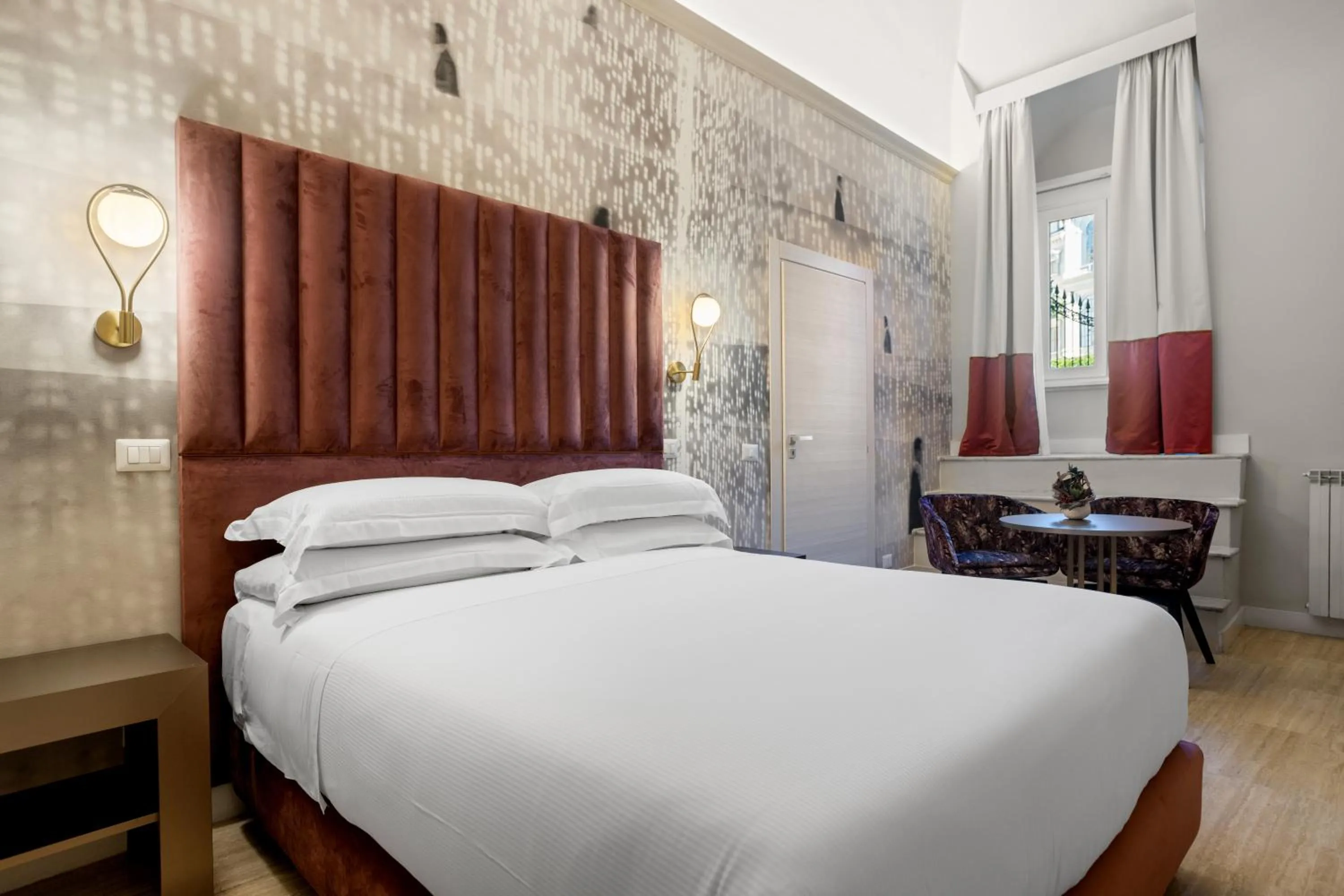 Bed in Gh Trevi Fountain