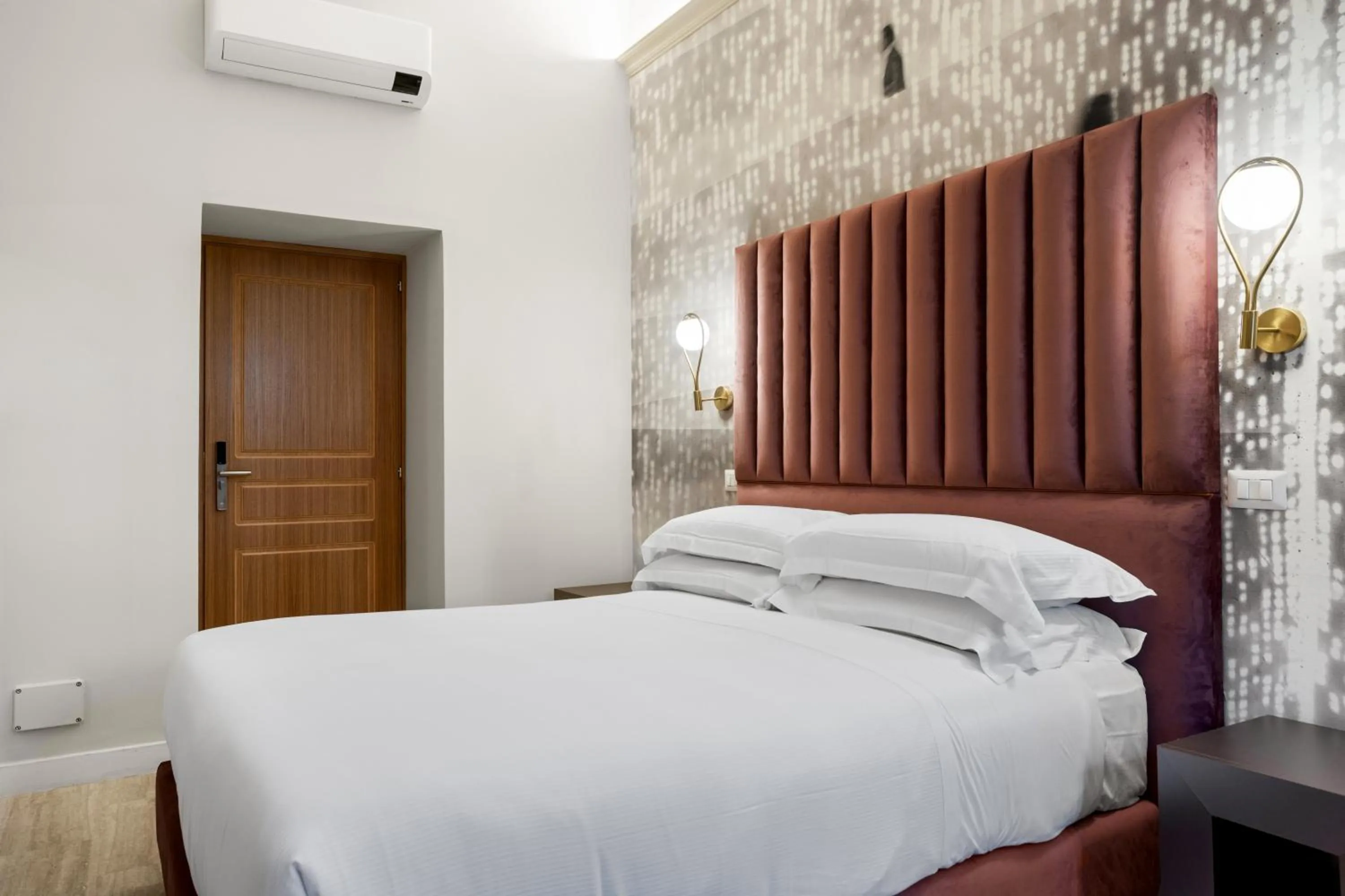 Bed in Gh Trevi Fountain