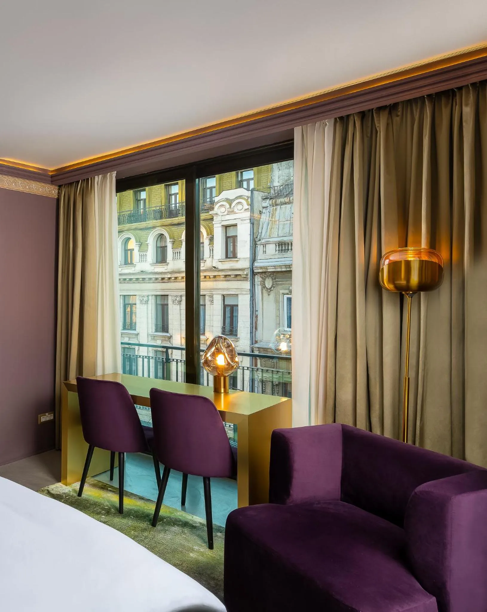 Seating area, Bed in VISIONAPARTMENTS Bucharest - contactless check-in