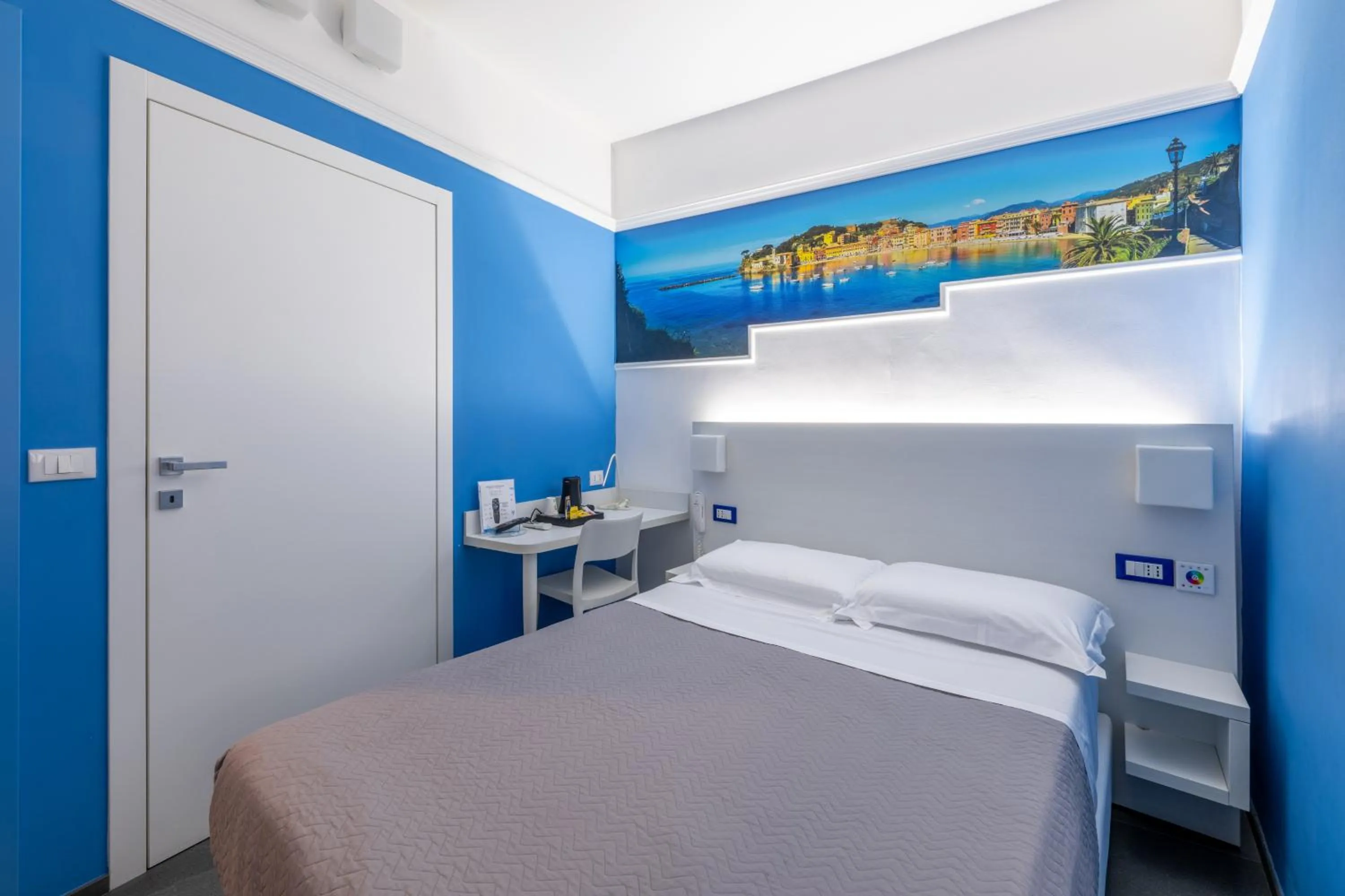 Bedroom, Bed in Hotel Fiume