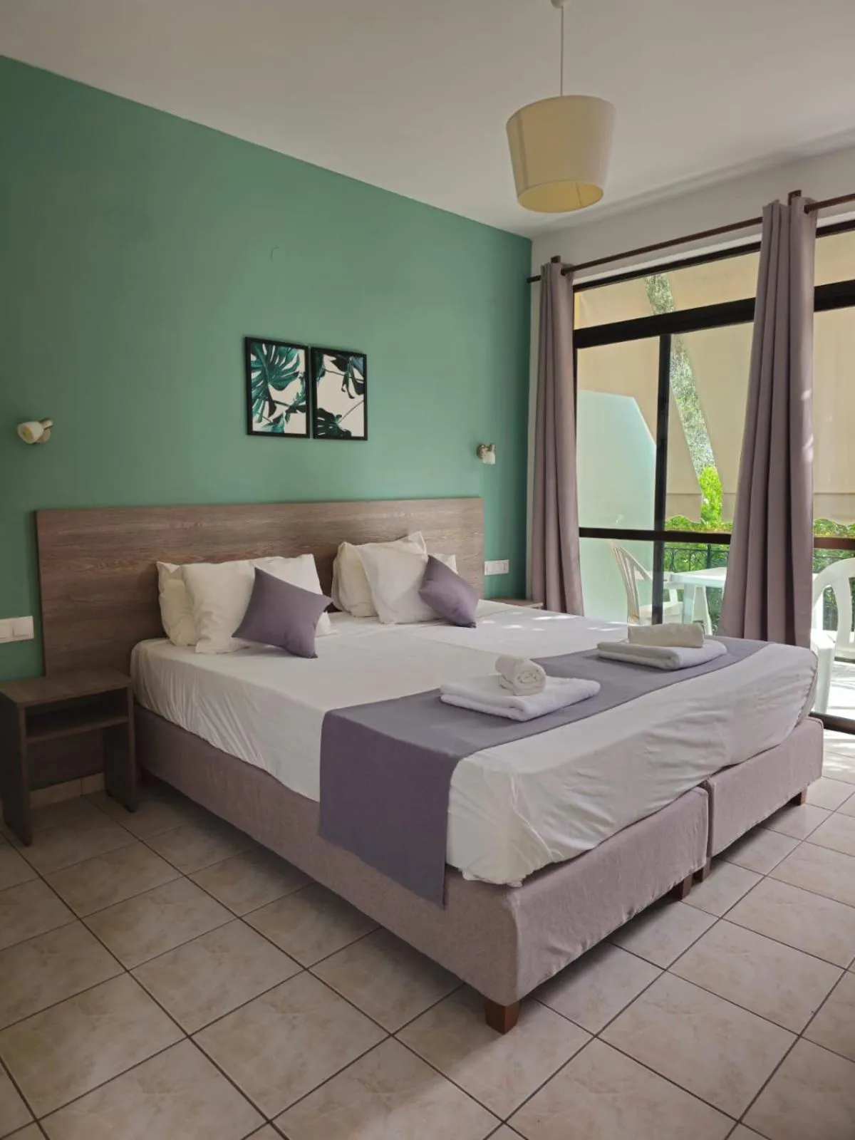 Bed in Gardelis Gardens