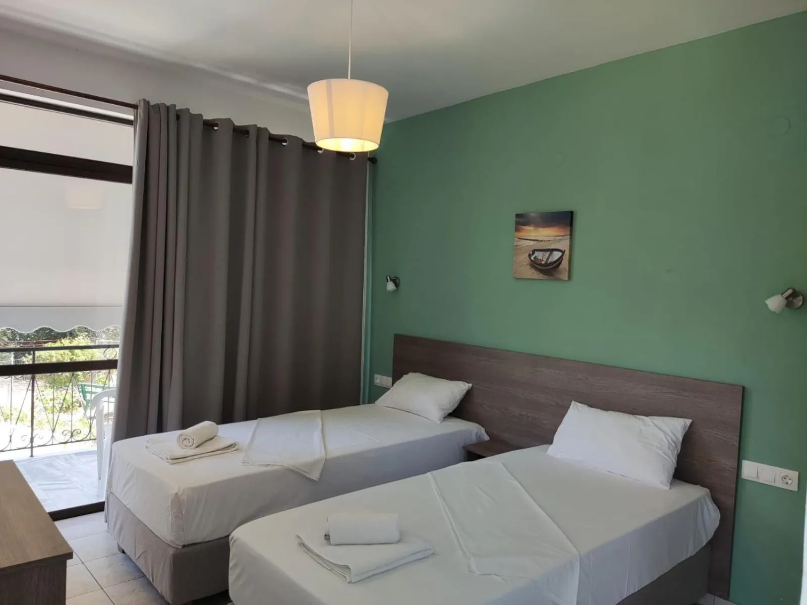 Bed in Gardelis Gardens