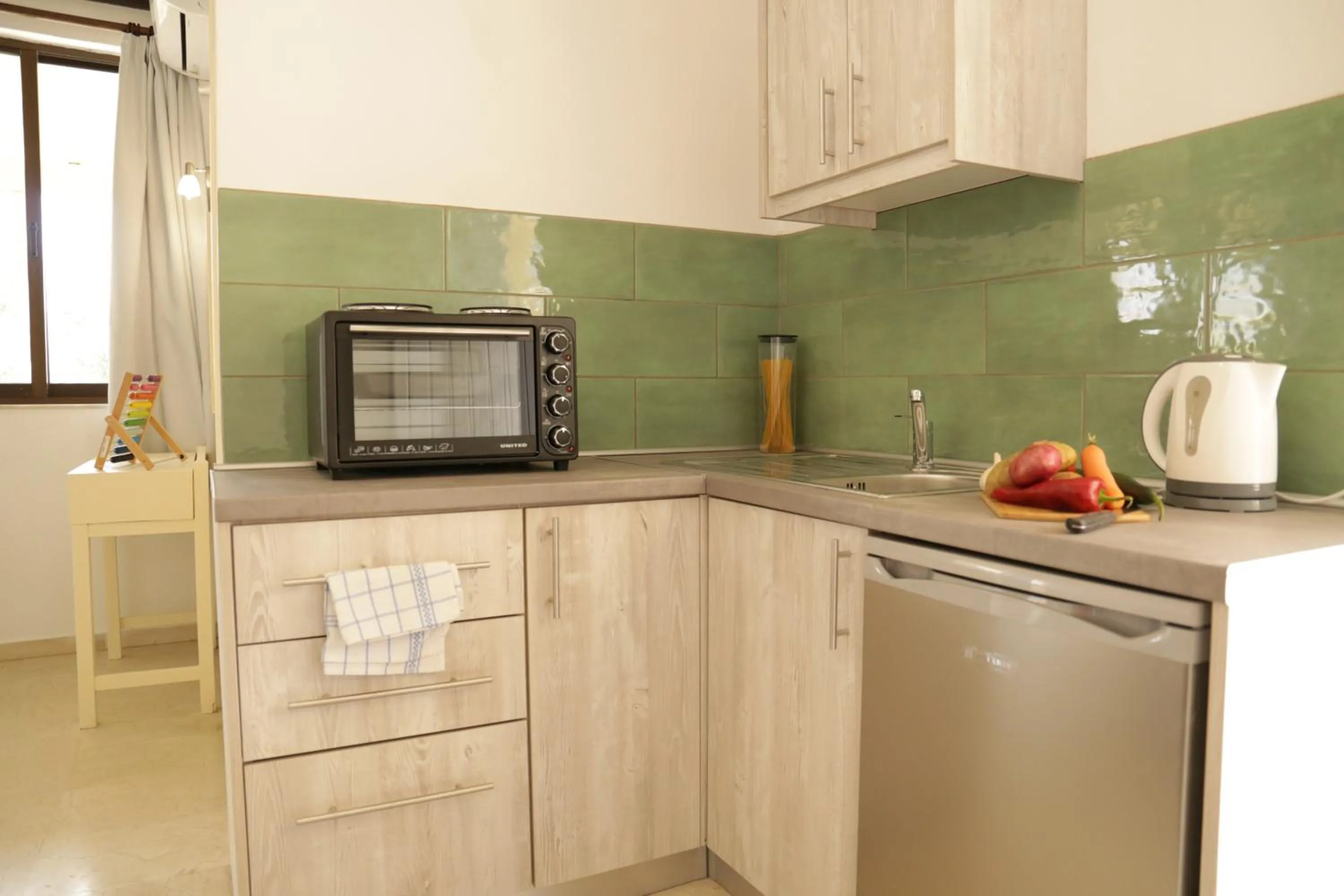 Kitchen or kitchenette in Gardelis Gardens