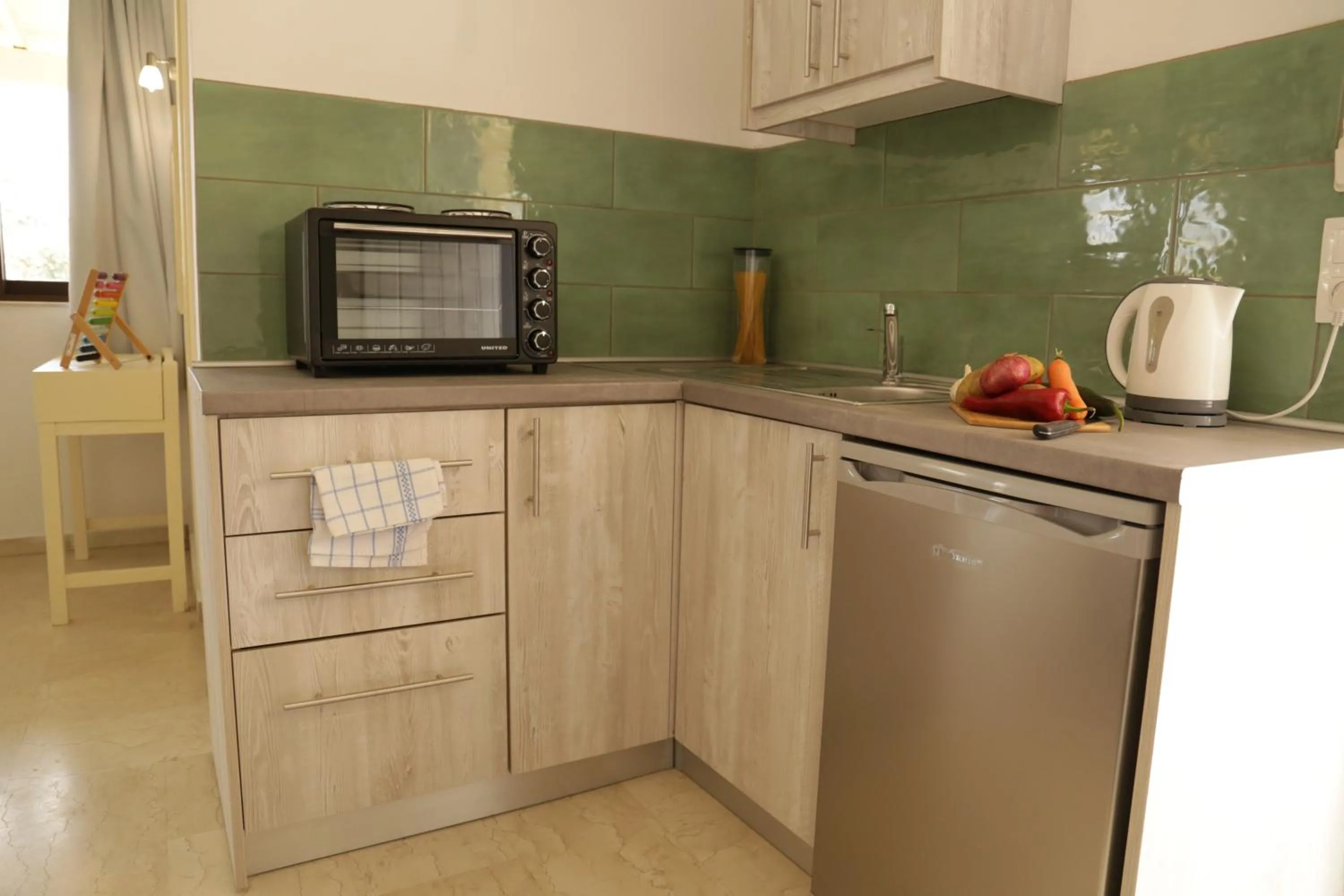 Kitchen or kitchenette in Gardelis Gardens