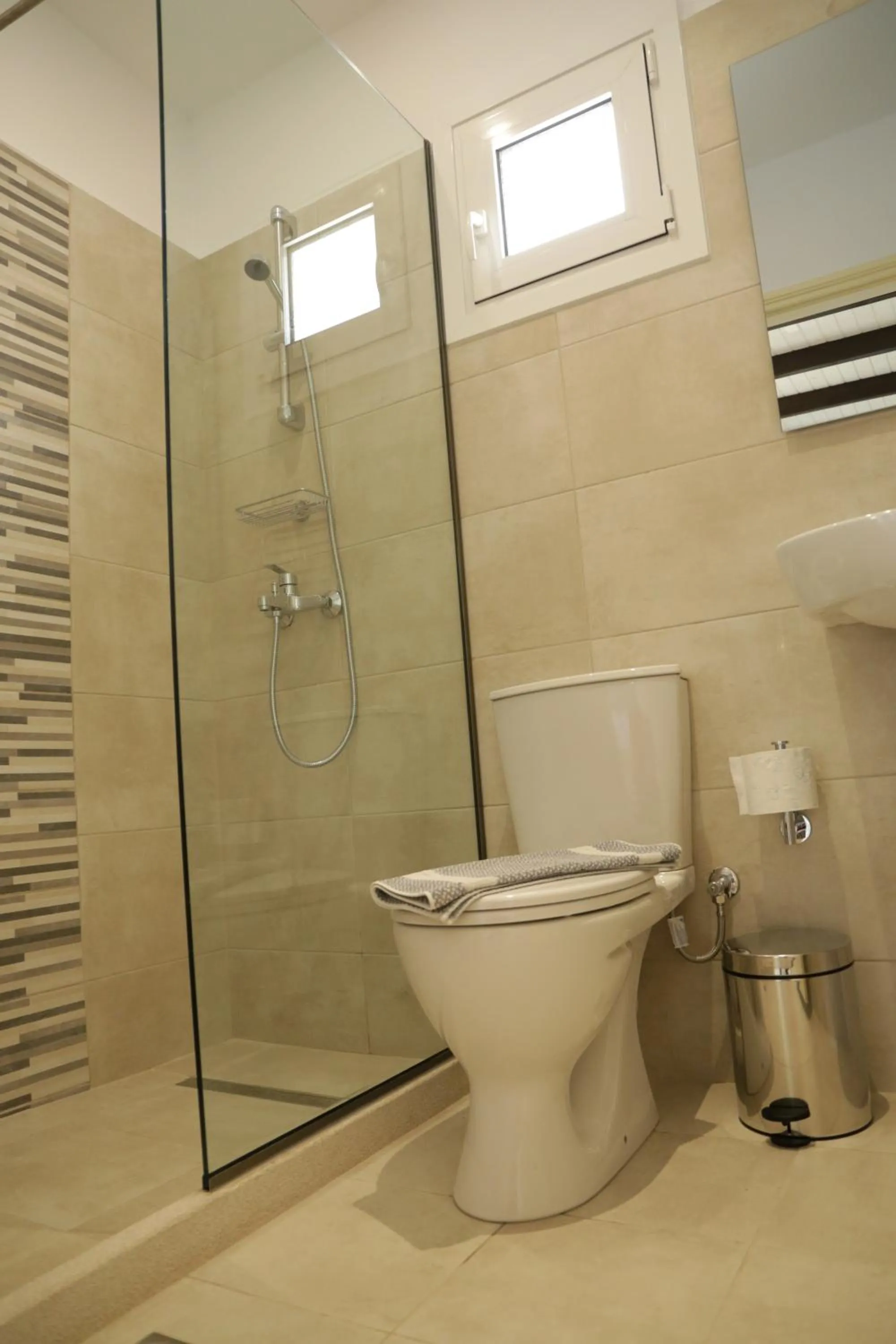 Bathroom in Gardelis Gardens