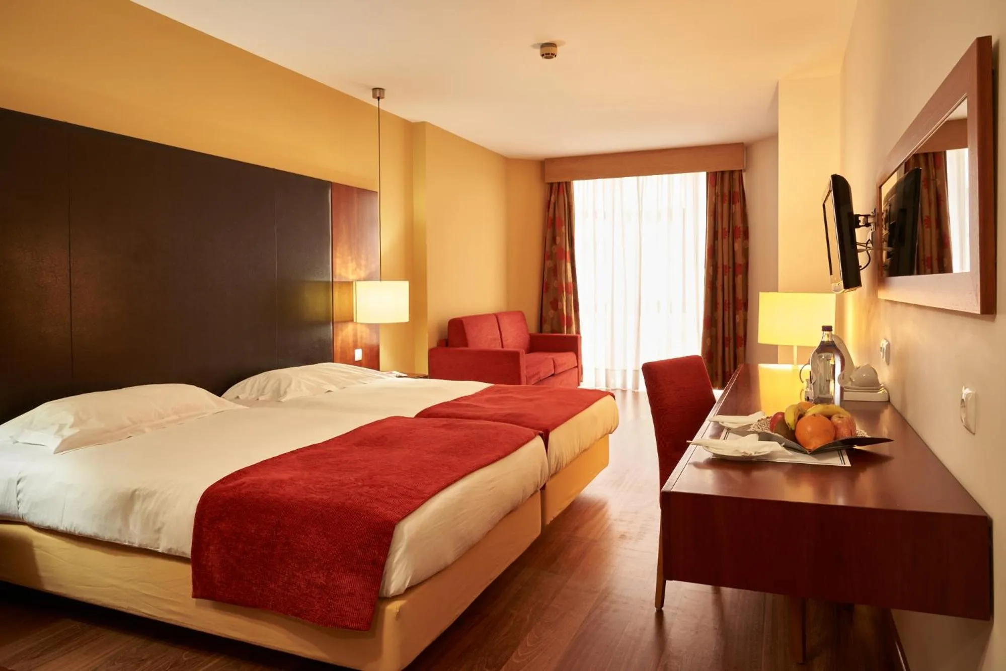 Bedroom, Bed in Leziria Parque Hotel