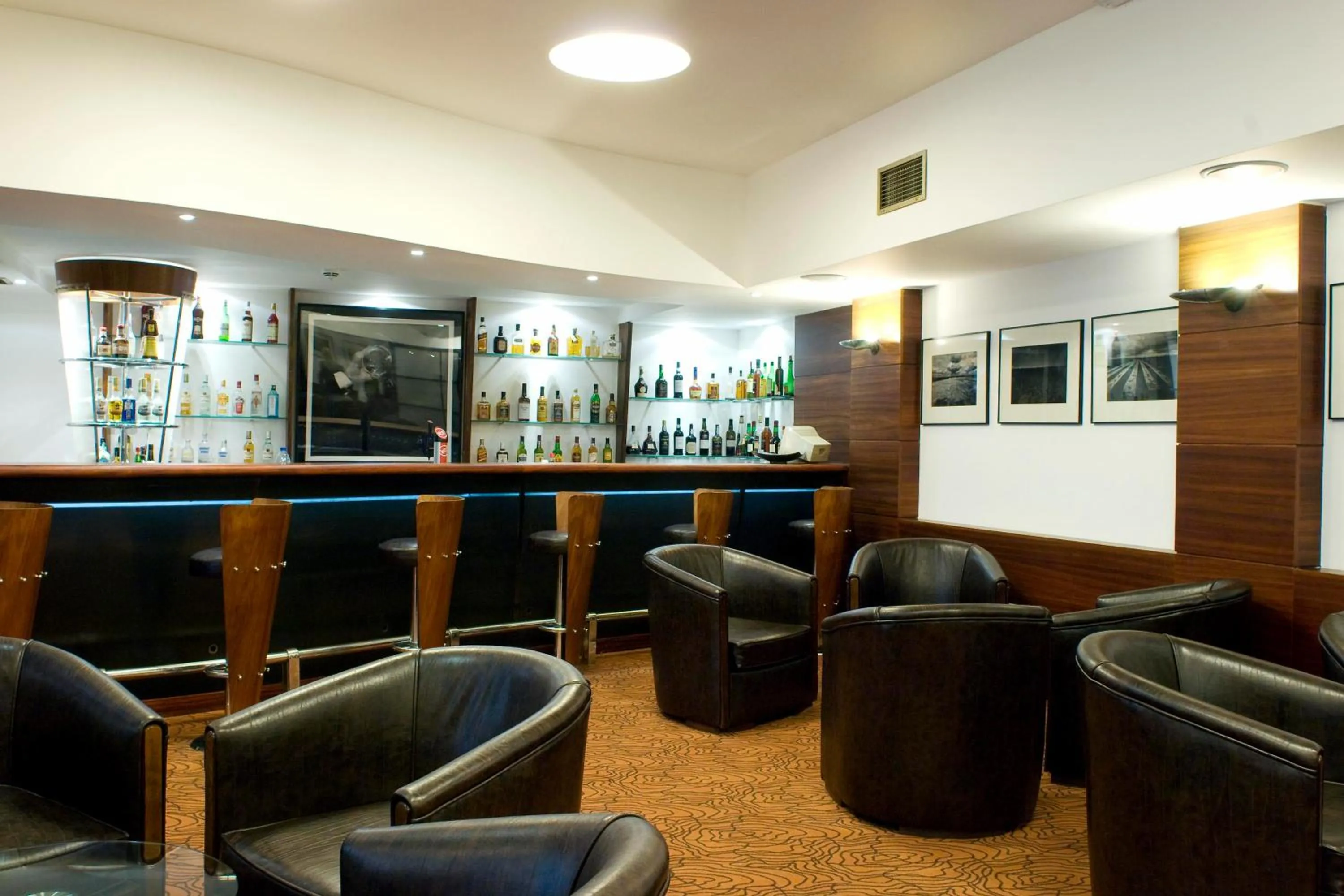 Lounge or bar in Leziria Parque Hotel