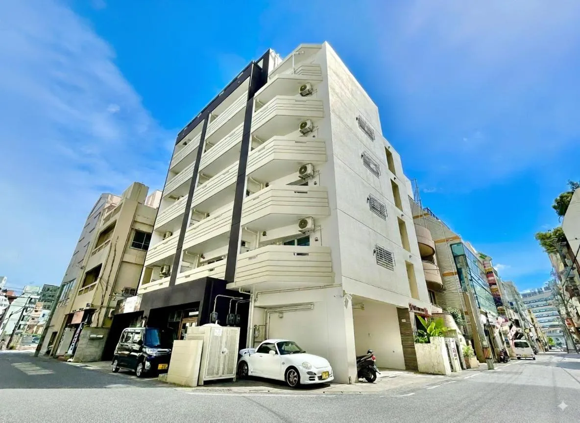 Property building in Villa Izumizaki
