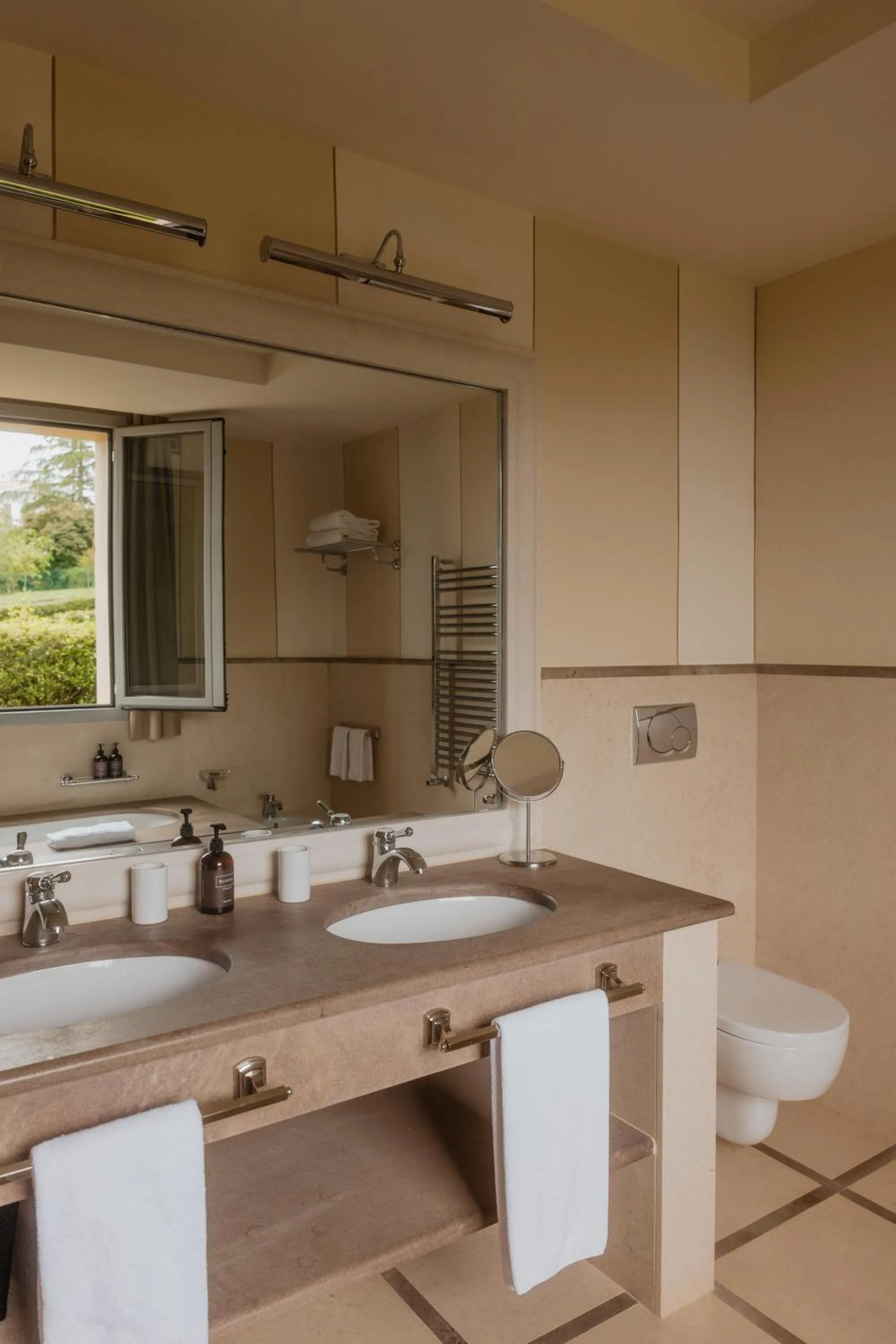 Toilet in Fonteliving RestArt