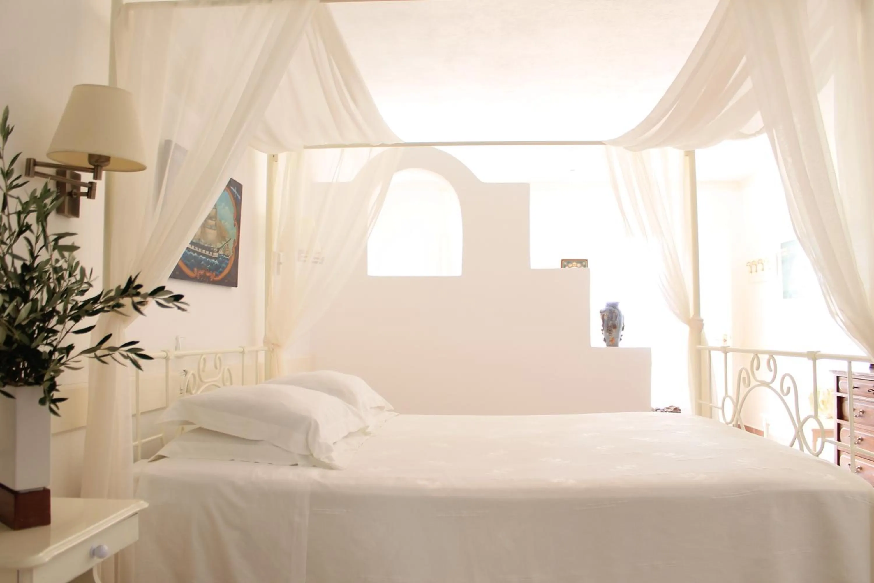 Bed in Porto Scoutari Romantic Hotel