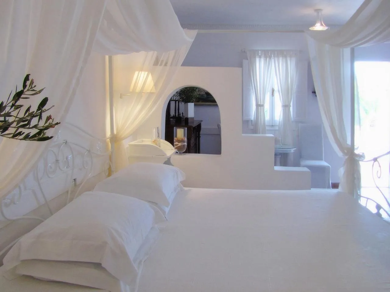 Bed in Porto Scoutari Romantic Hotel